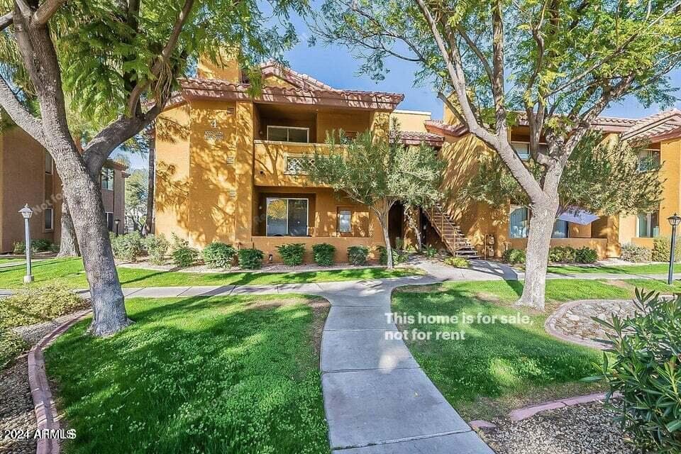 2929 W YORKSHIRE Drive 2026, Phoenix, AZ 85027 — photo 2 of 27