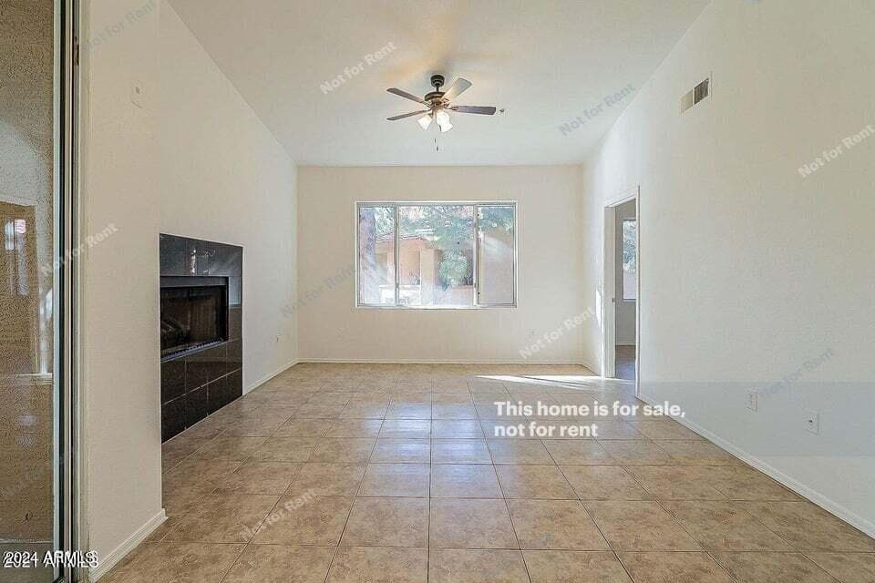 2929 W YORKSHIRE Drive 2026, Phoenix, AZ 85027 — photo 4 of 27