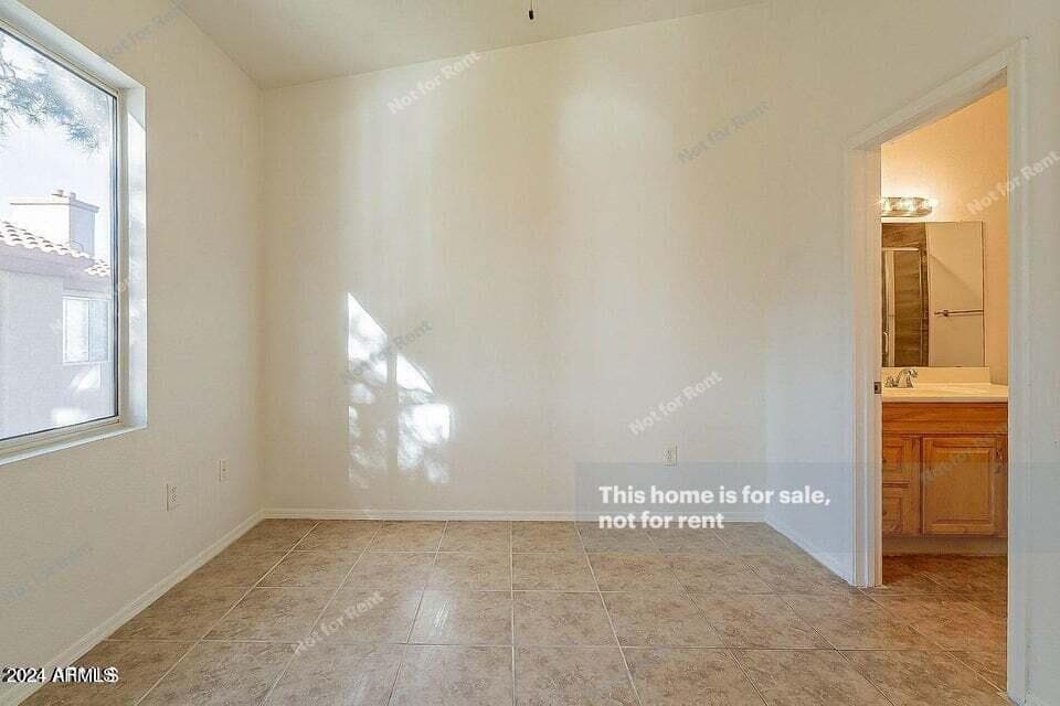 2929 W YORKSHIRE Drive 2026, Phoenix, AZ 85027 — photo 11 of 27