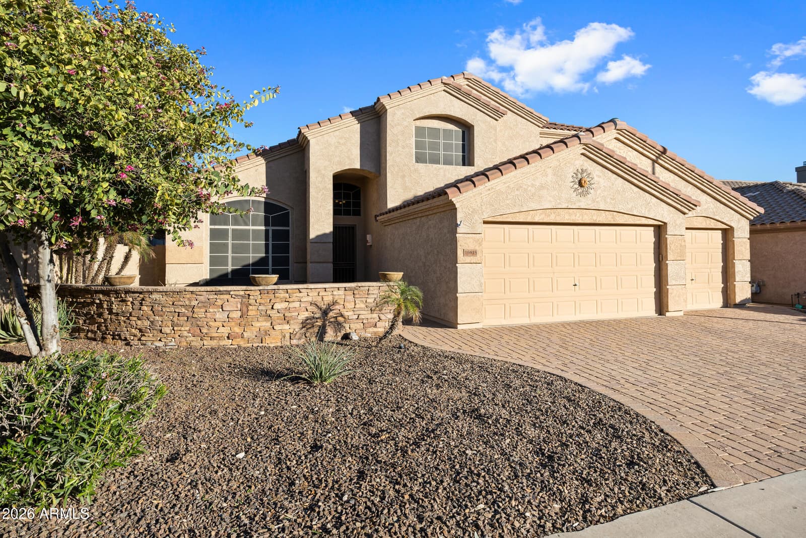 16815 S 1ST Avenue, Phoenix, AZ 85045 — photo 2 of 42