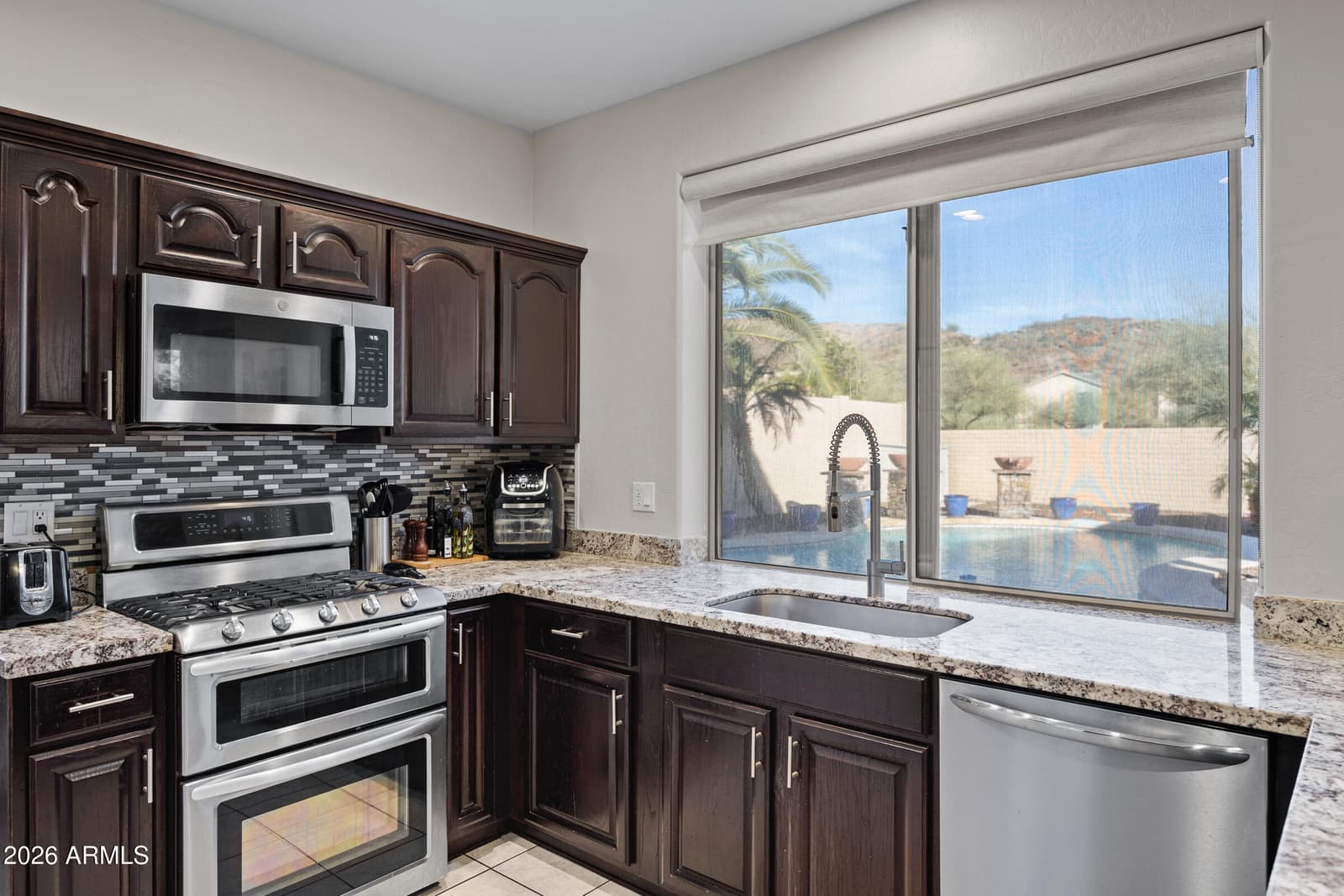 16815 S 1ST Avenue, Phoenix, AZ 85045 — photo 15 of 42