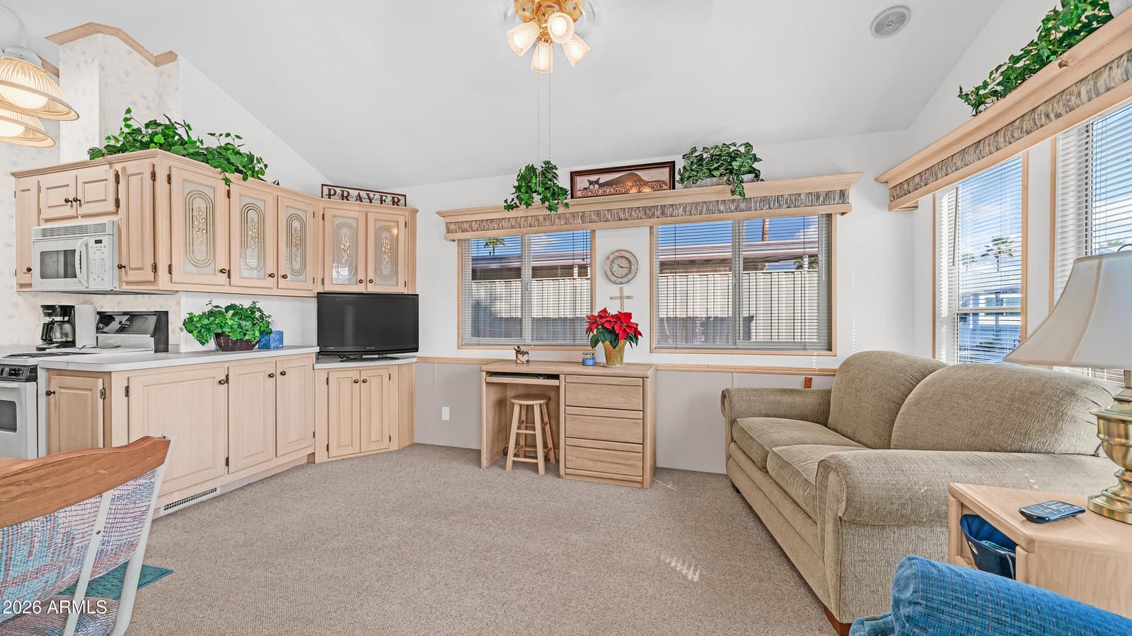 1017 Prospector Drive, Apache Junction, AZ 85119
