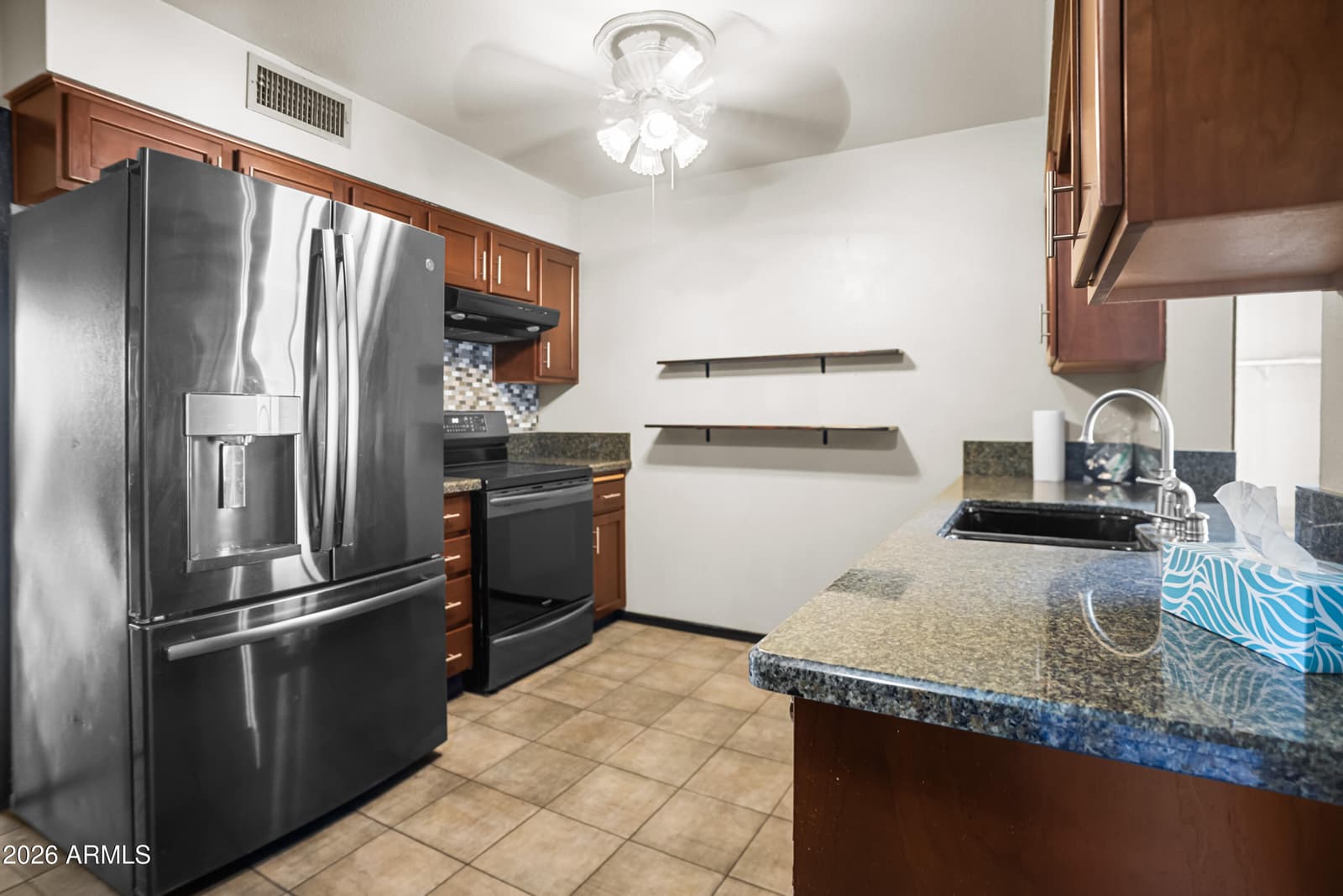 11120 W Desert Butte Drive, Sun City, AZ 85351 — photo 10 of 25