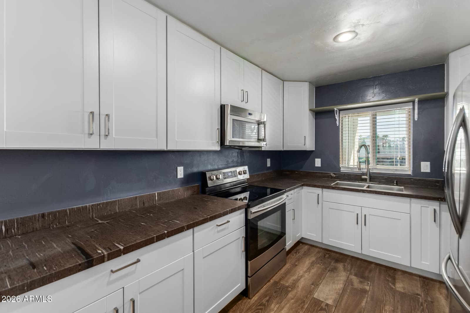 11026 N 28th Drive 41, Phoenix, AZ 85029 — photo 7 of 25