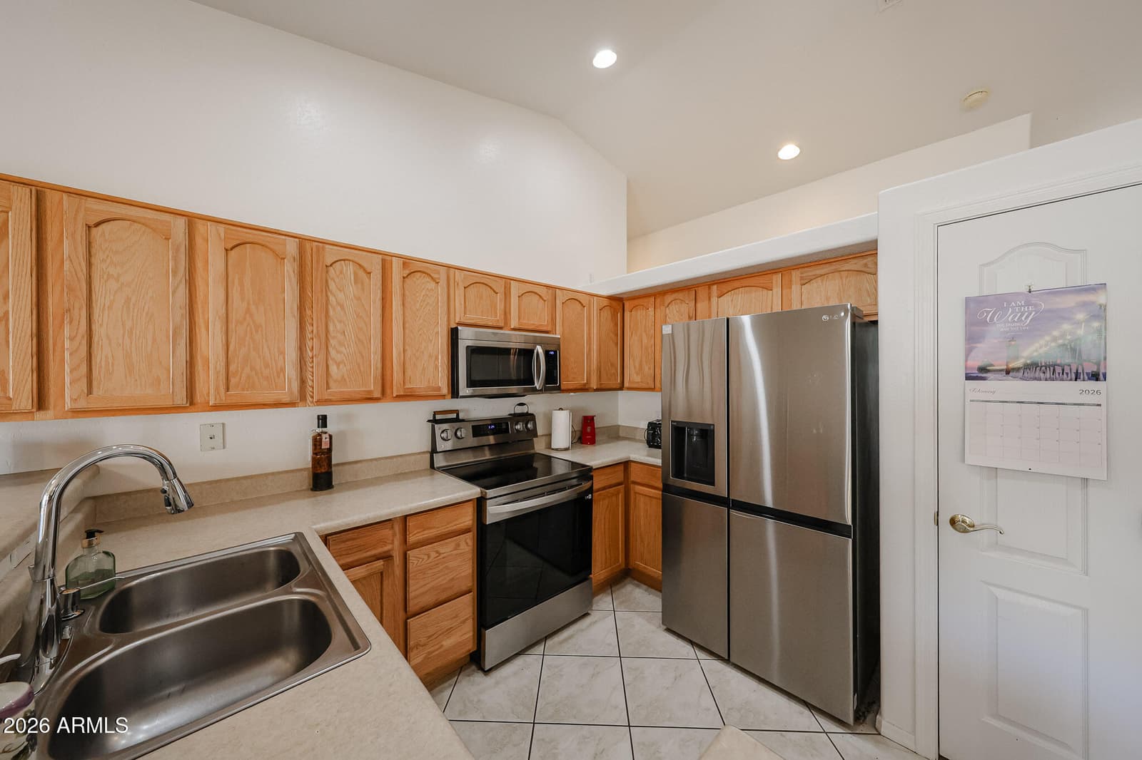 14980 S CAPISTRANO Road, Arizona City, AZ 85123 — photo 11 of 39
