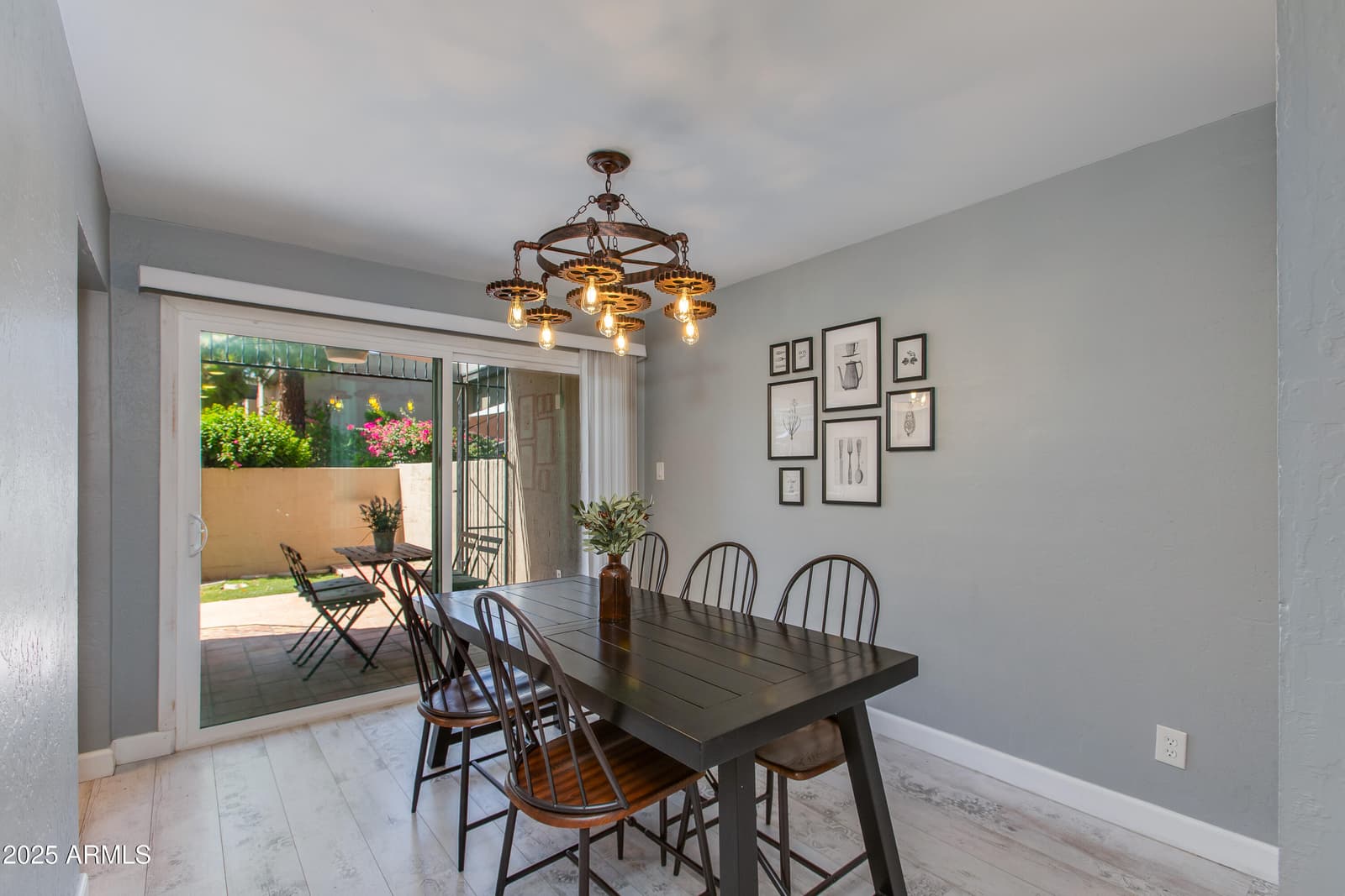 4201 E CAMELBACK Road 41, Phoenix, AZ 85018 — photo 4 of 21