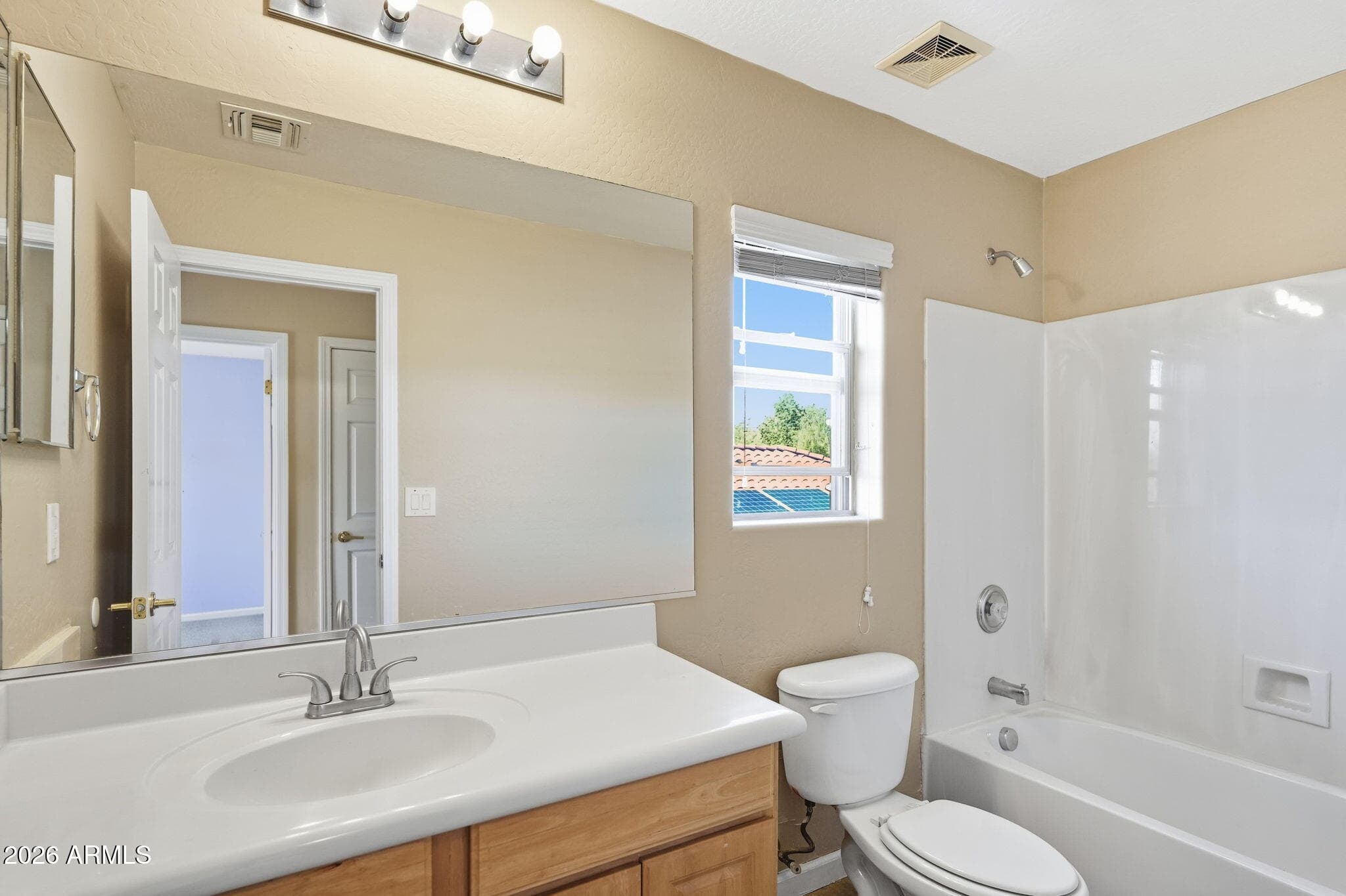1724 W HEMINGWAY Lane, Anthem, AZ 85086 — photo 15 of 39