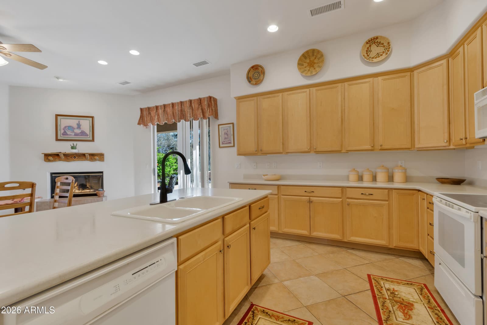 840 CROWN RIDGE Road, Sedona, AZ 86351 — photo 10 of 36