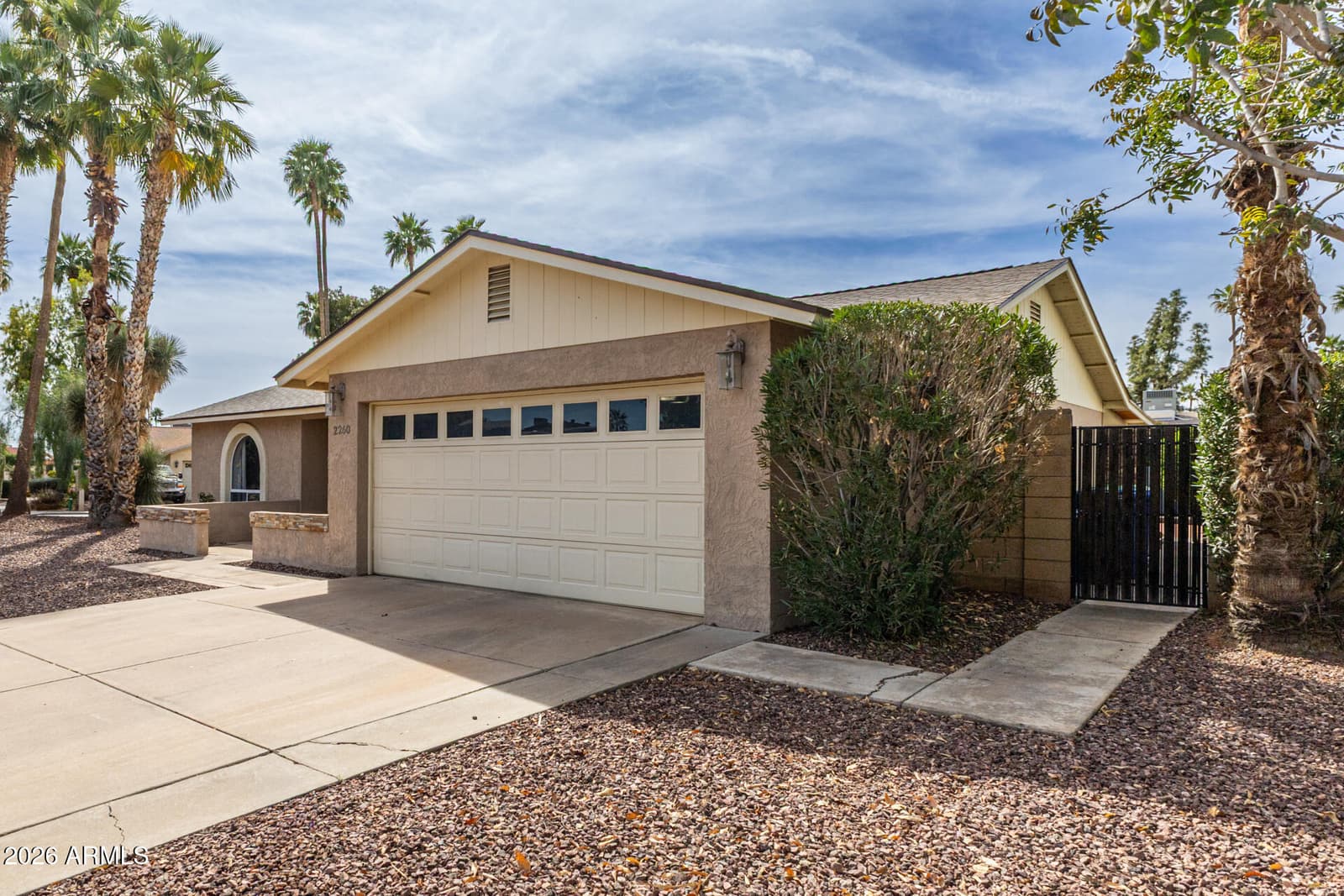 2260 S ESTRELLA Circle, Mesa, AZ 85202 — photo 4 of 45