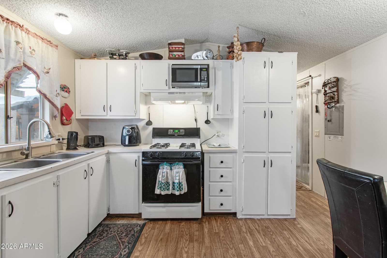 2121 N CENTER Street 15, Mesa, AZ 85201 — photo 8 of 50