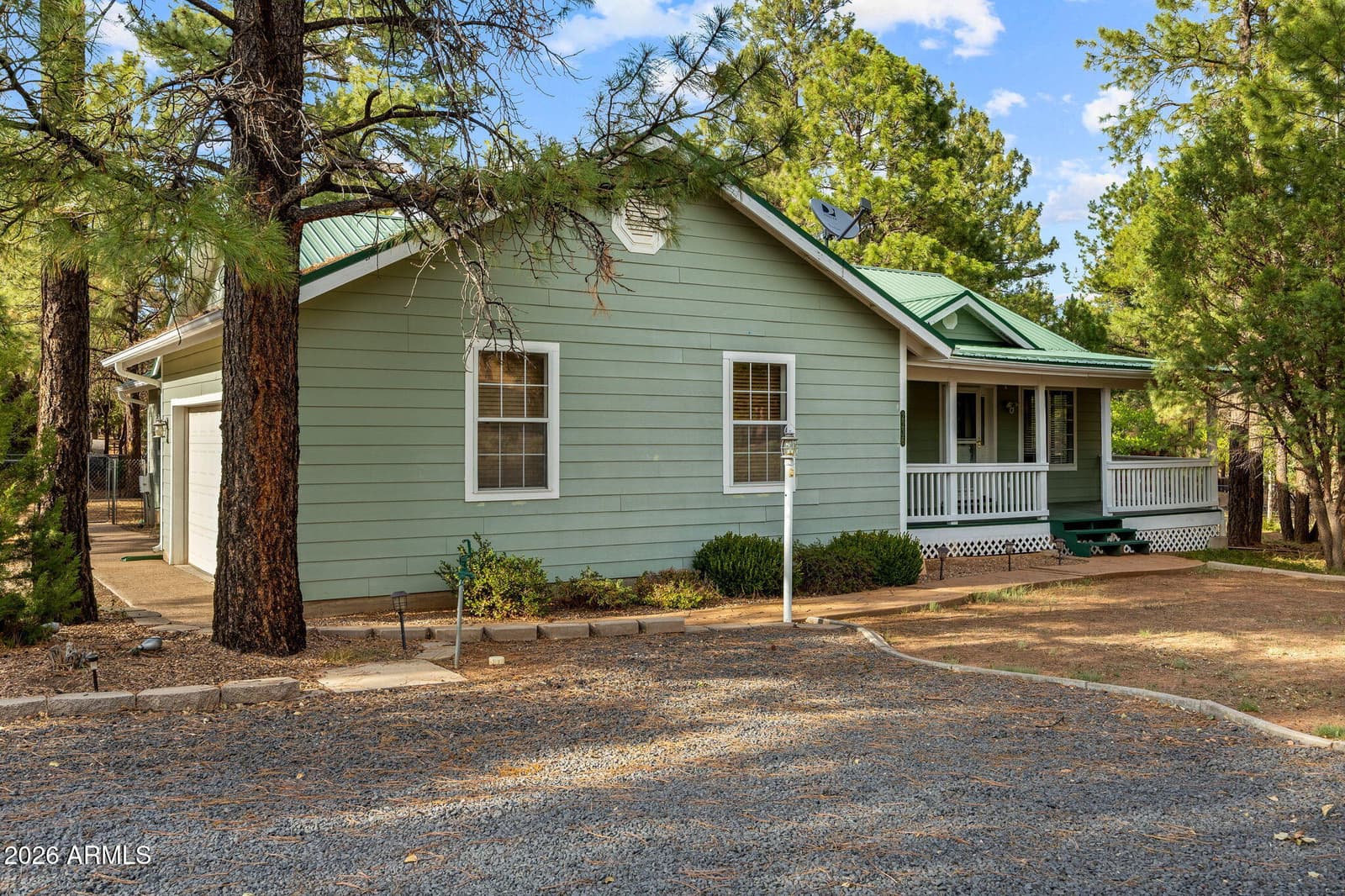 2236 Cross Country Road, Overgaard, AZ 85933 — photo 4 of 59