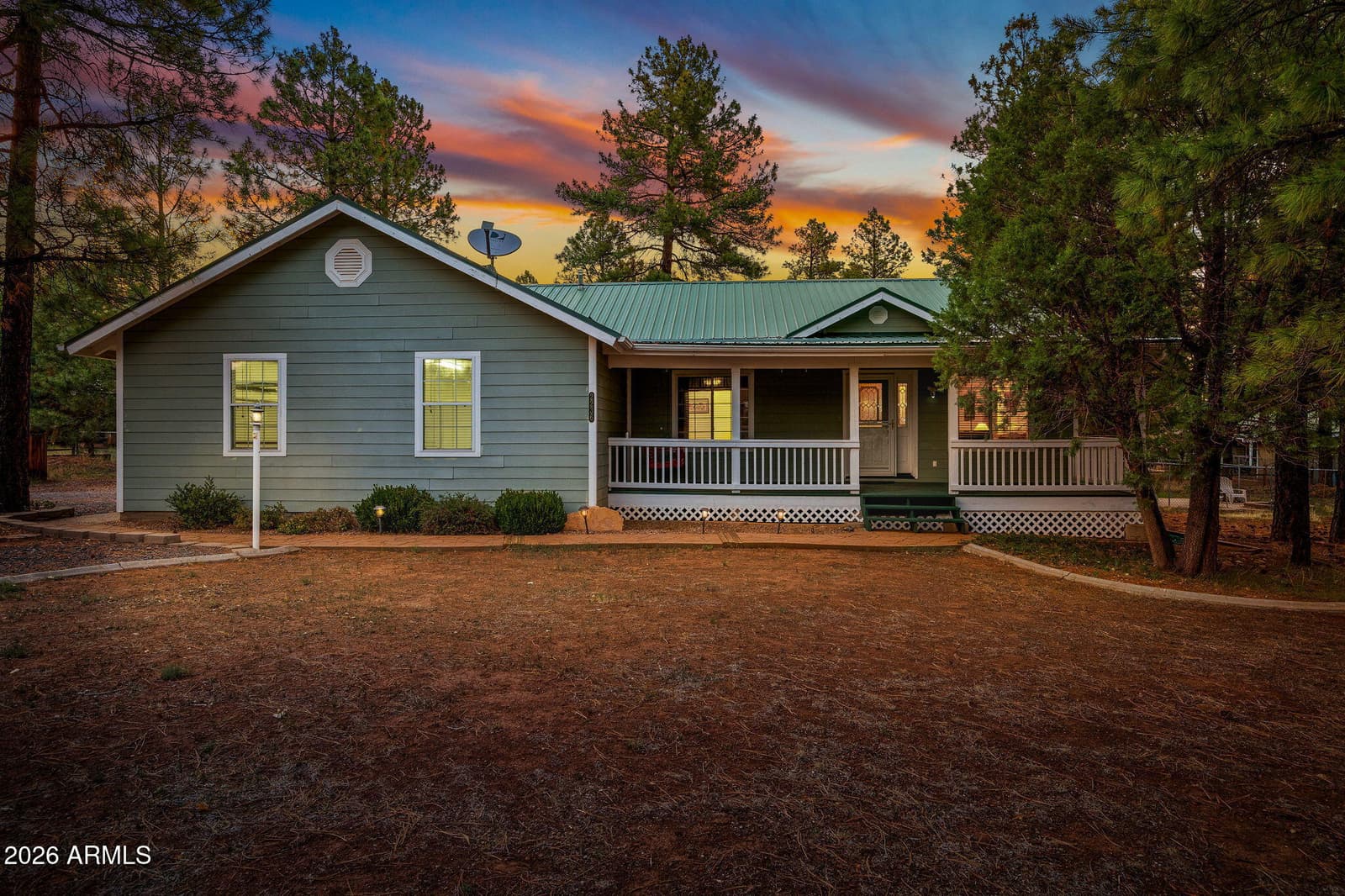 2236 Cross Country Road, Overgaard, AZ 85933 — photo 1 of 59