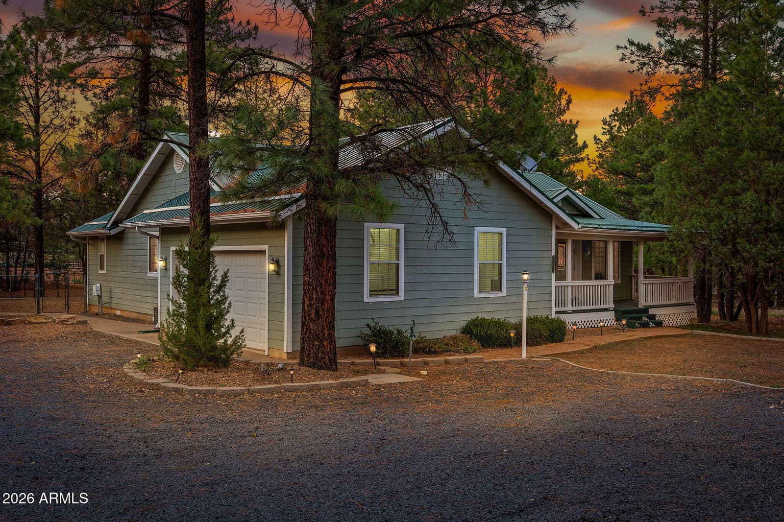 2236 Cross Country Road, Overgaard, AZ 85933 — photo 3 of 59