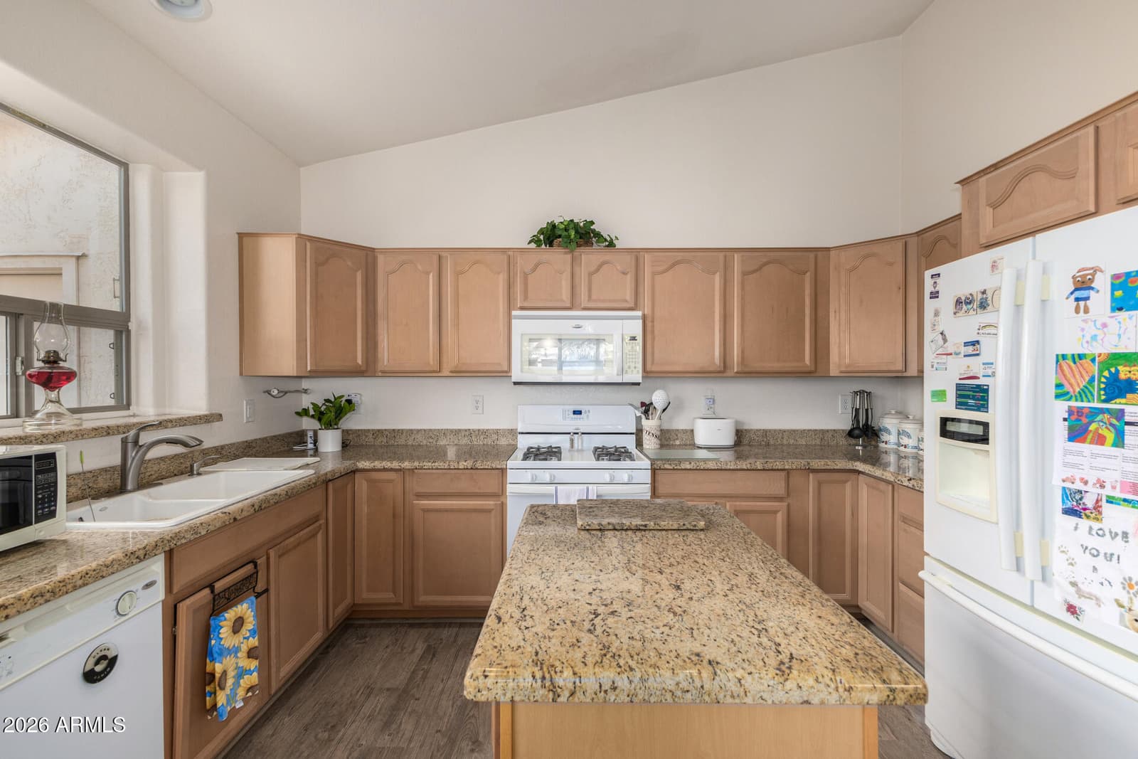 18186 W CONTINENTAL Parkway, Surprise, AZ 85374 — photo 5 of 28