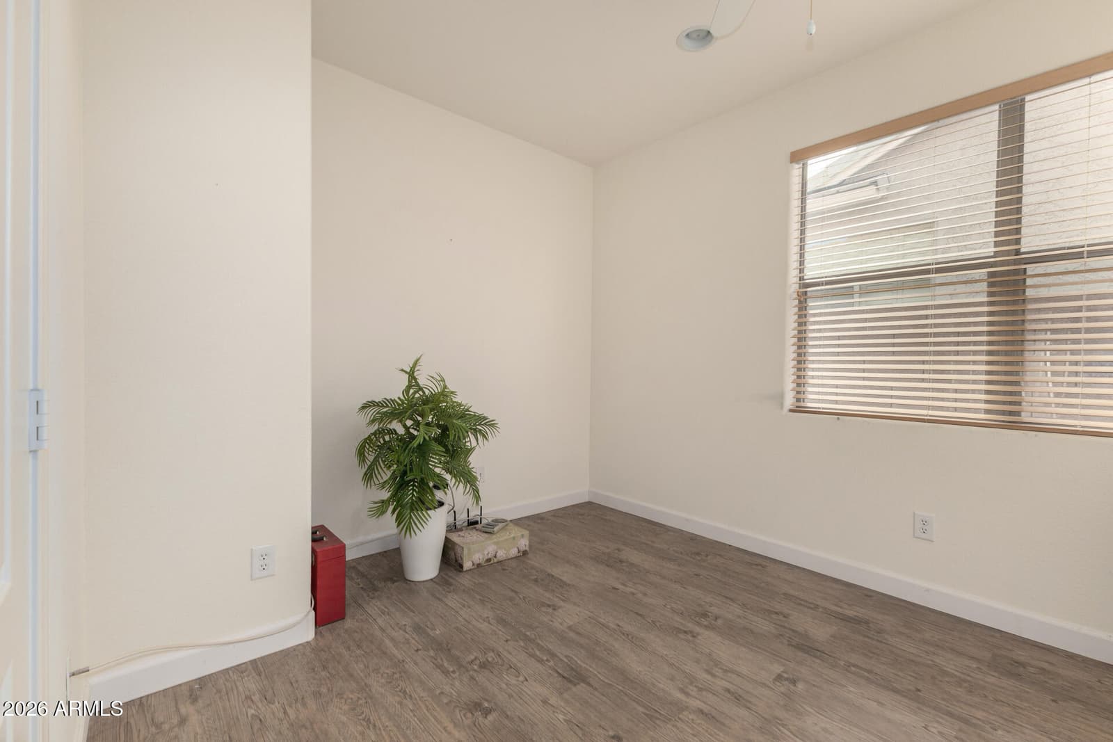 18186 W CONTINENTAL Parkway, Surprise, AZ 85374 — photo 9 of 28