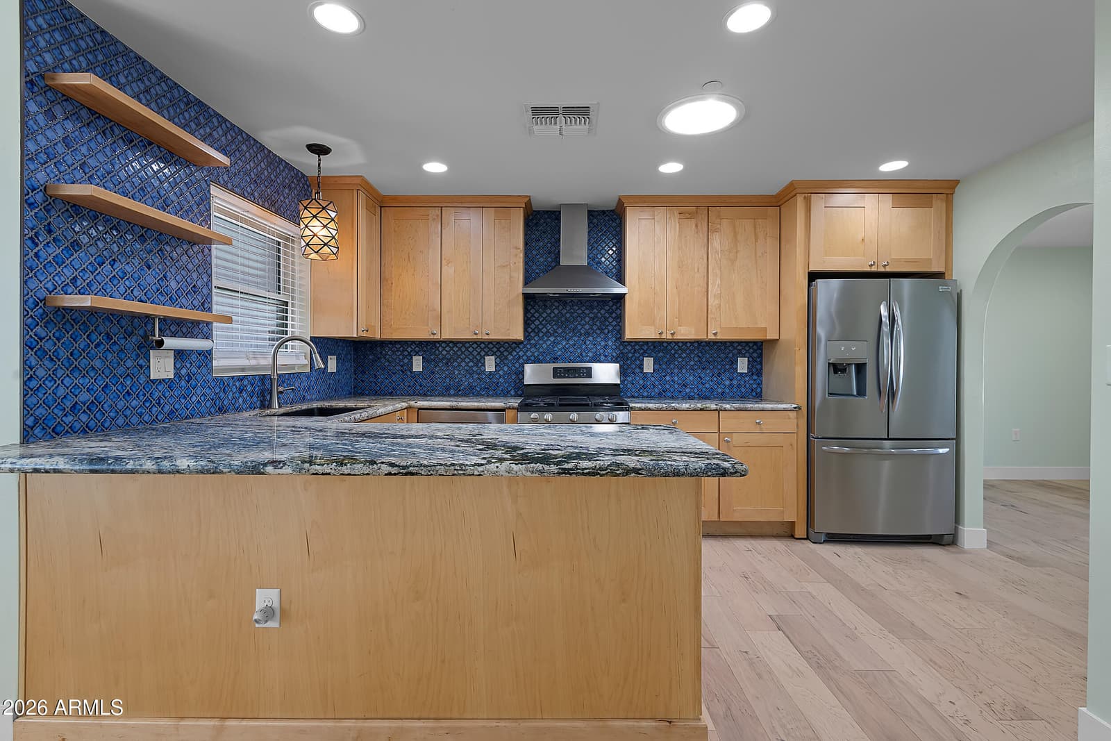 6826 E EDGEMONT Avenue, Scottsdale, AZ 85257 — photo 13 of 31