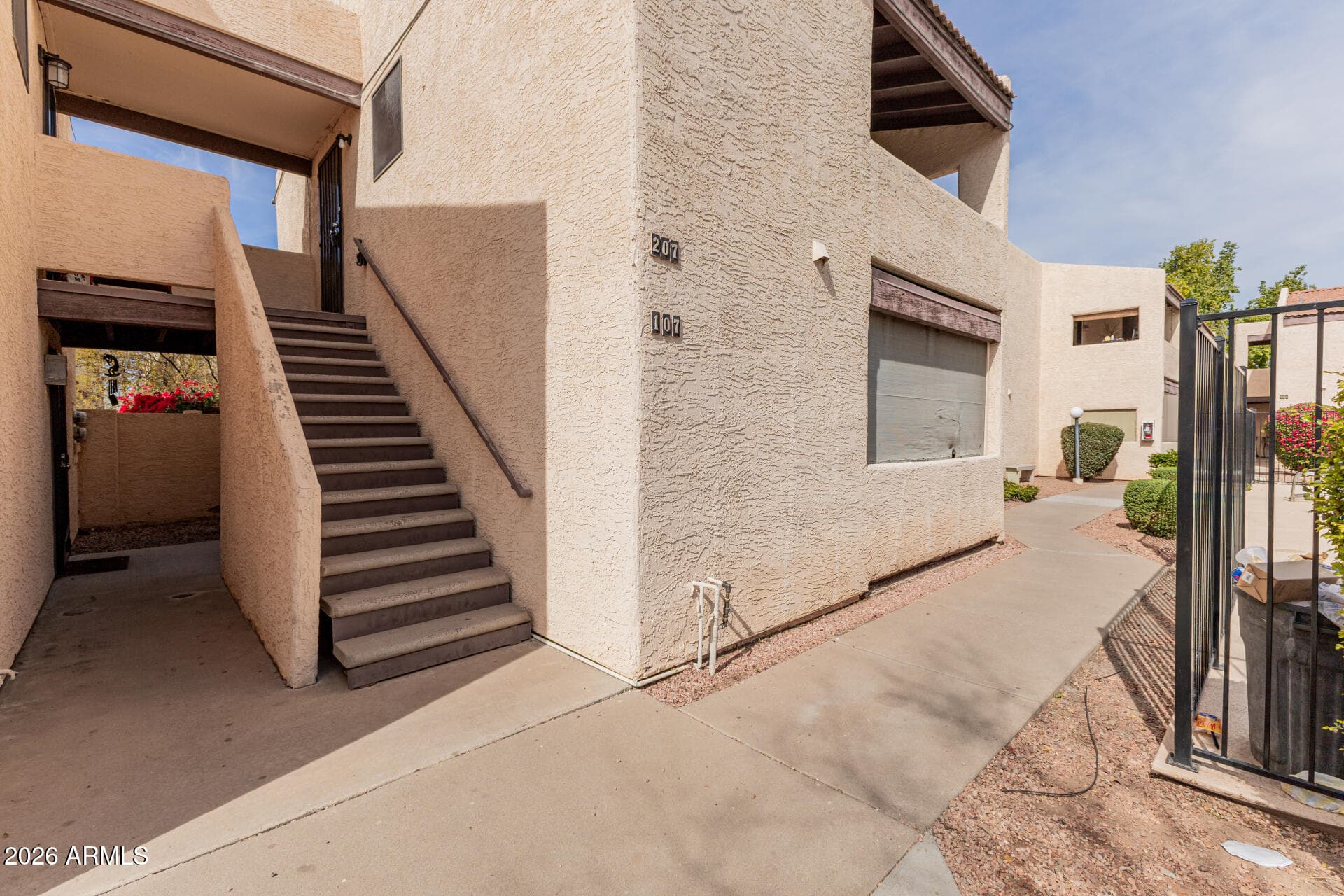 720 E ALICE Avenue 107, Phoenix, AZ 85020 — photo 2 of 20
