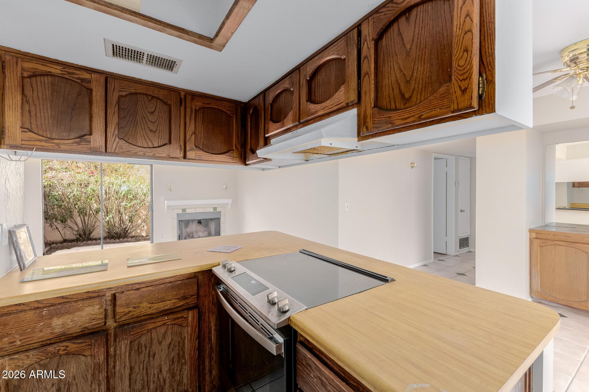 720 E ALICE Avenue 107, Phoenix, AZ 85020 — photo 10 of 20
