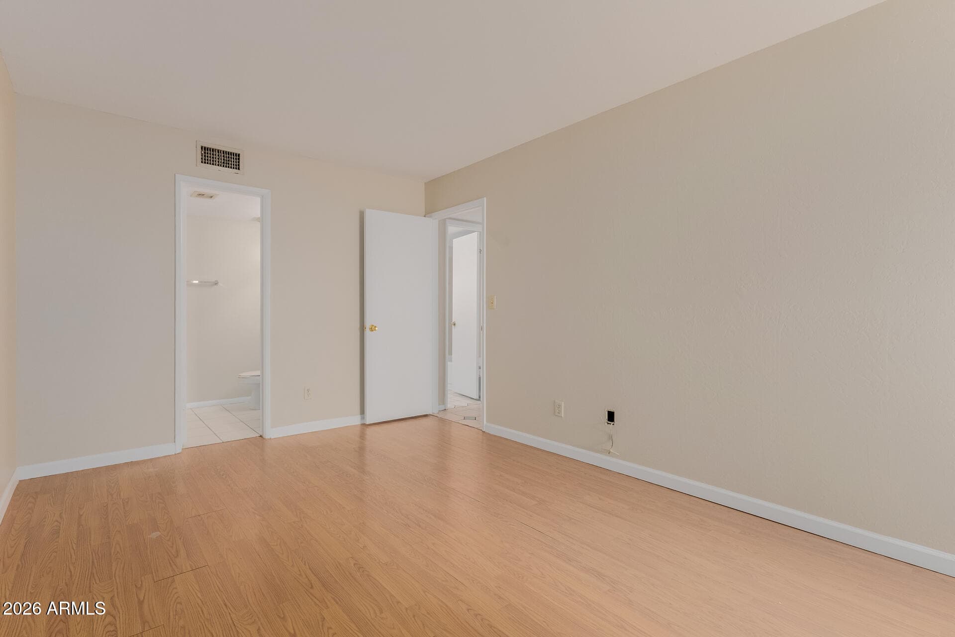 720 E ALICE Avenue 107, Phoenix, AZ 85020 — photo 11 of 20