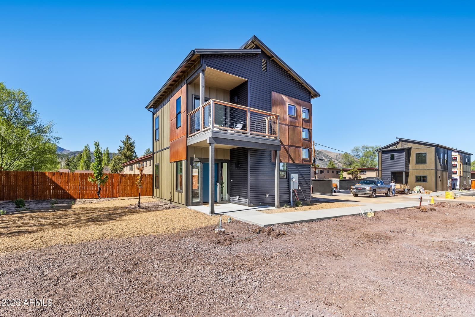 302 W OAK Avenue 2, Flagstaff, AZ 86001 — photo 33 of 44
