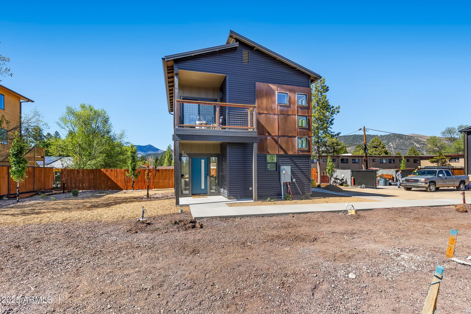 302 W OAK Avenue 2, Flagstaff, AZ 86001 — photo 34 of 44