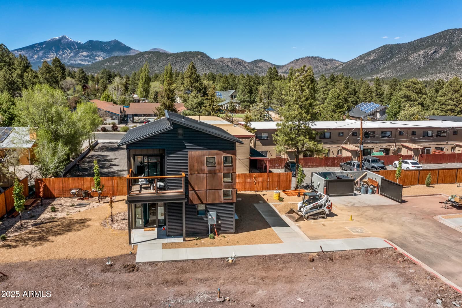 302 W OAK Avenue 2, Flagstaff, AZ 86001 — photo 37 of 44
