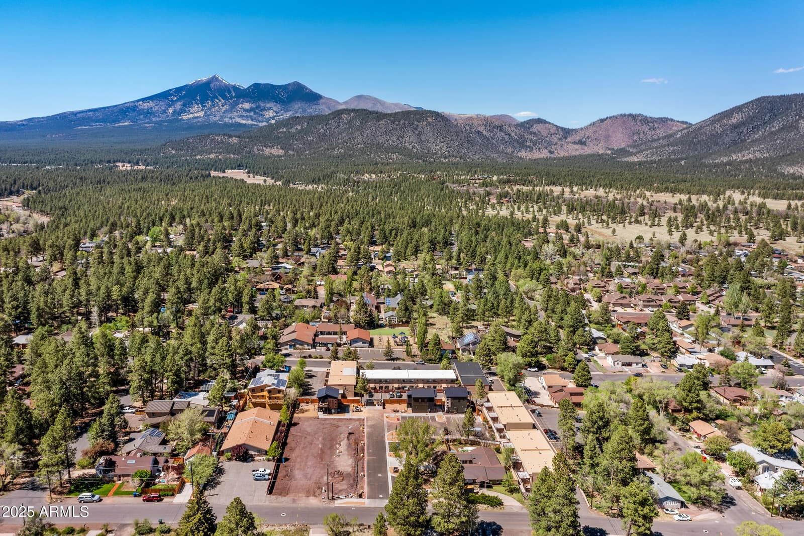 302 W OAK Avenue 2, Flagstaff, AZ 86001 — photo 39 of 44