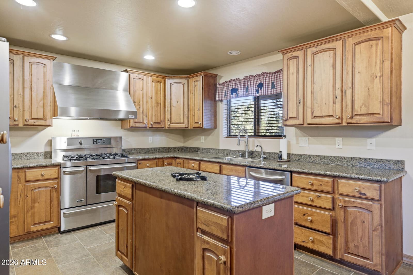 2750 Columbia Lane, Overgaard, AZ 85933 — photo 17 of 45