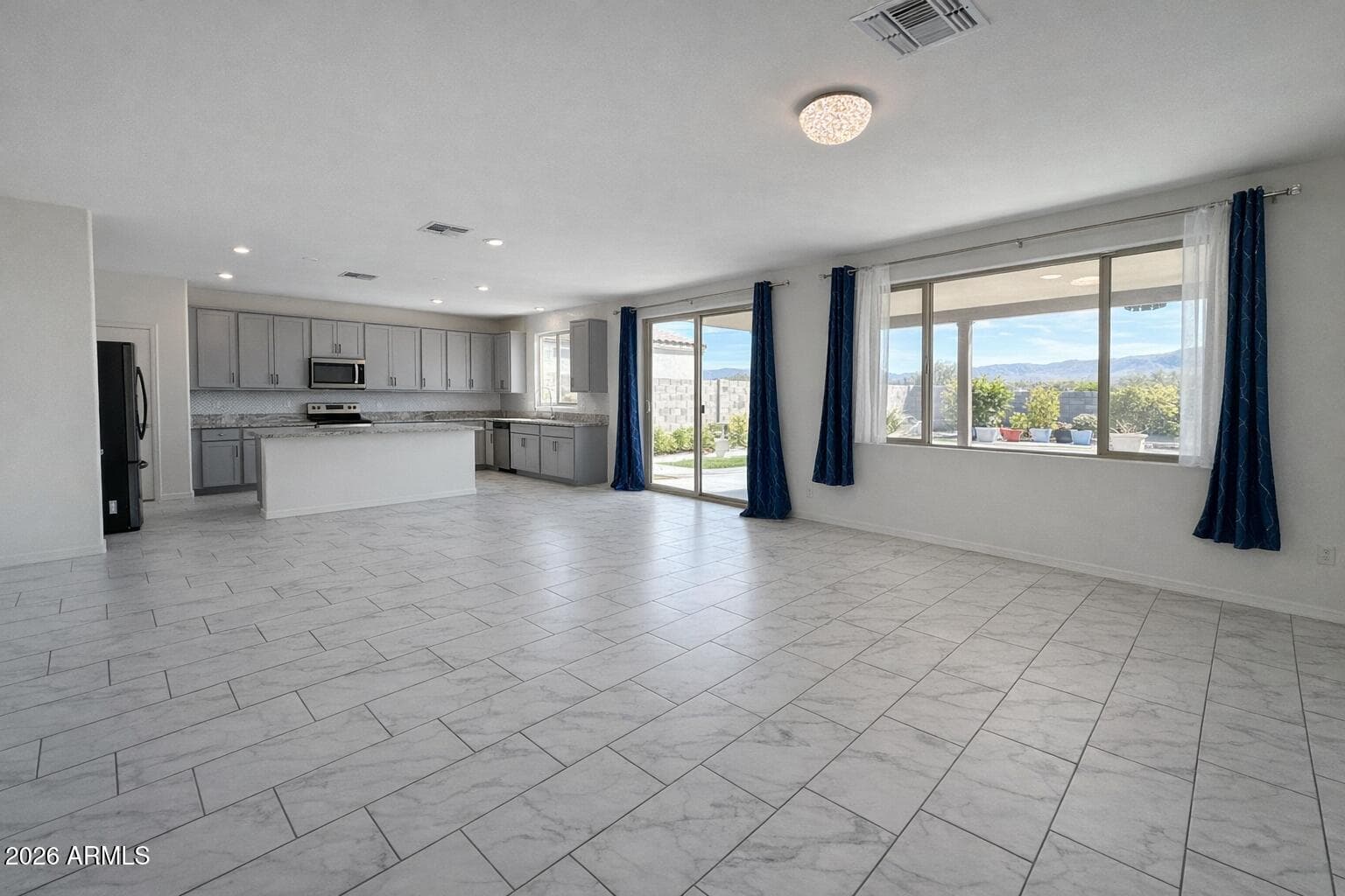 2439 W KOWALSKY Lane, Phoenix, AZ 85041 — photo 12 of 38