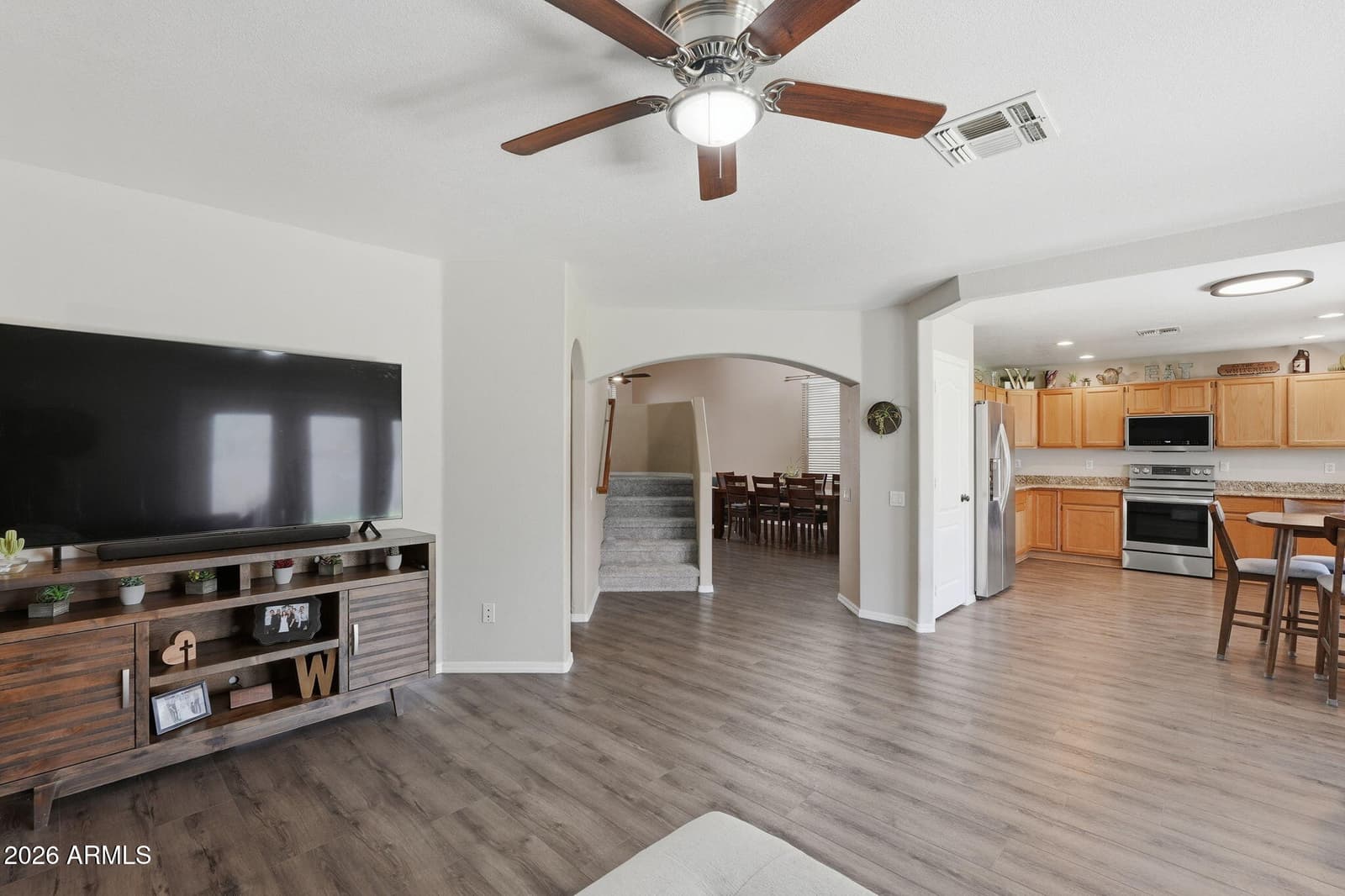 15873 N 11TH Avenue, Phoenix, AZ 85023 — photo 2 of 20