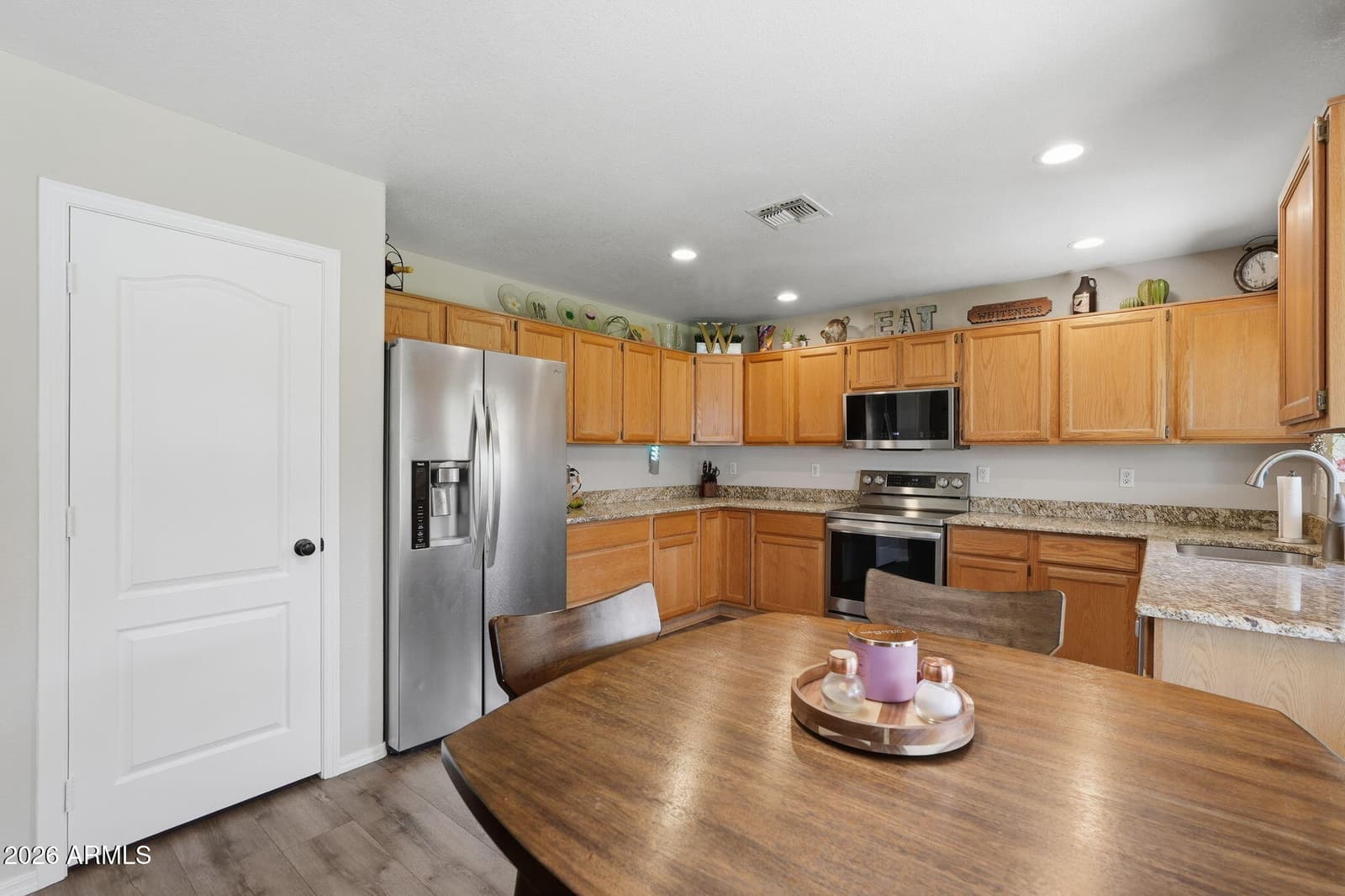 15873 N 11TH Avenue, Phoenix, AZ 85023 — photo 4 of 20