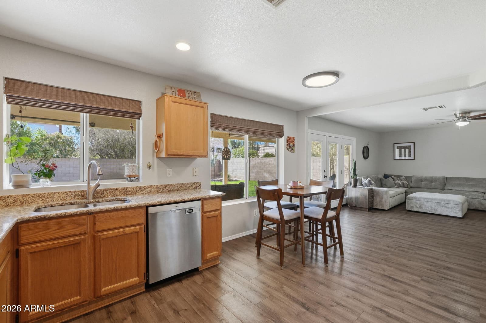 15873 N 11TH Avenue, Phoenix, AZ 85023 — photo 5 of 20