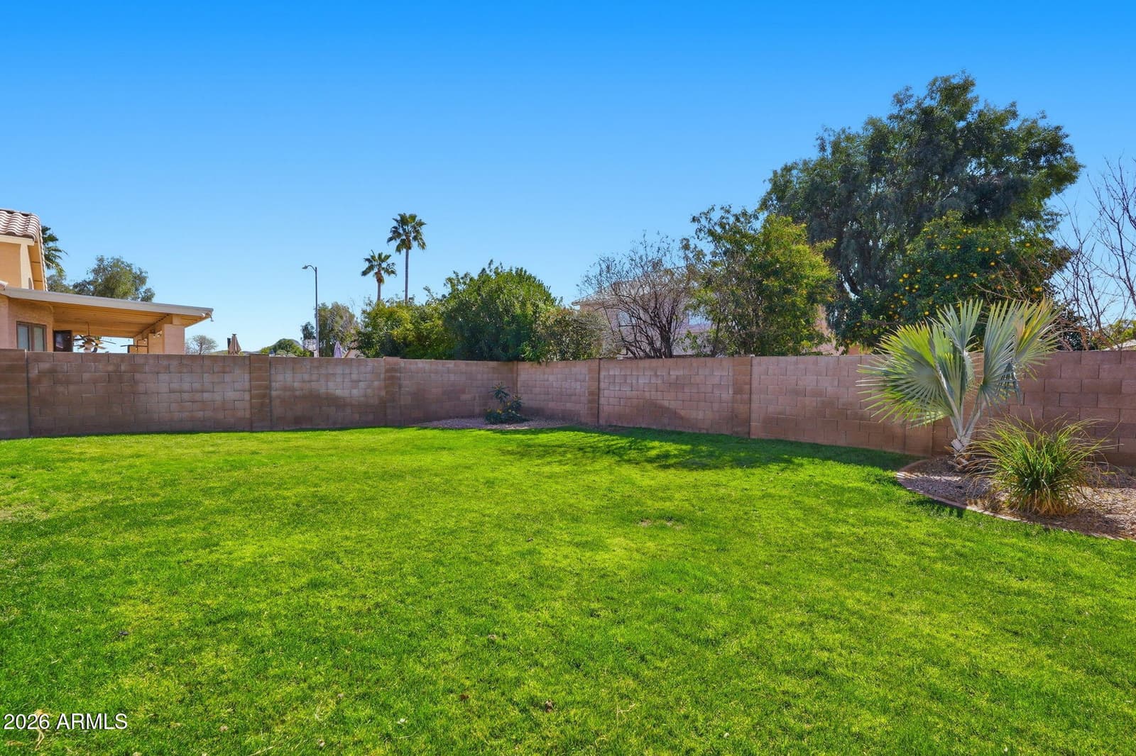 15873 N 11TH Avenue, Phoenix, AZ 85023 — photo 11 of 20