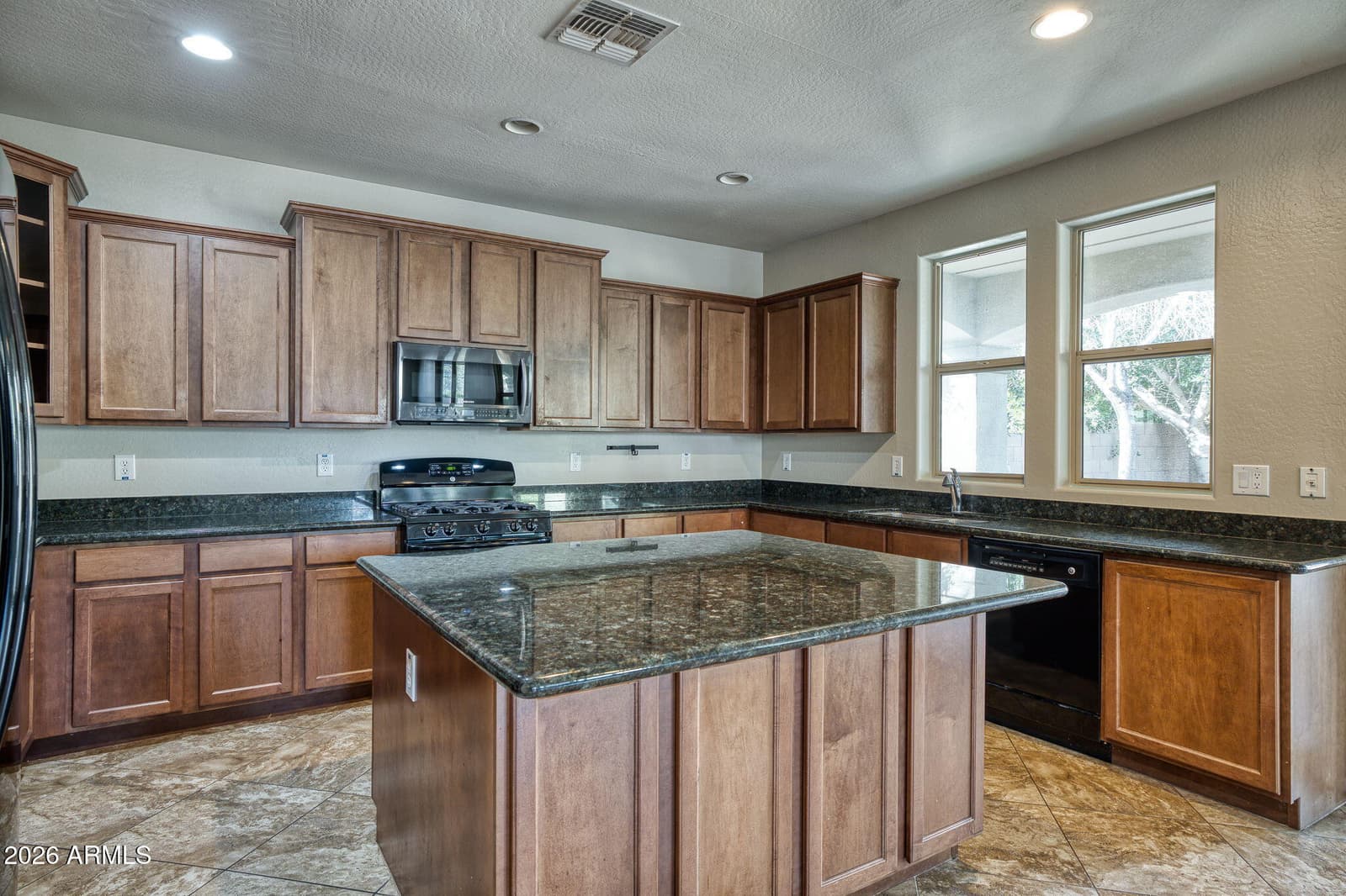 13718 N 150TH Drive, Surprise, AZ 85379 — photo 18 of 59