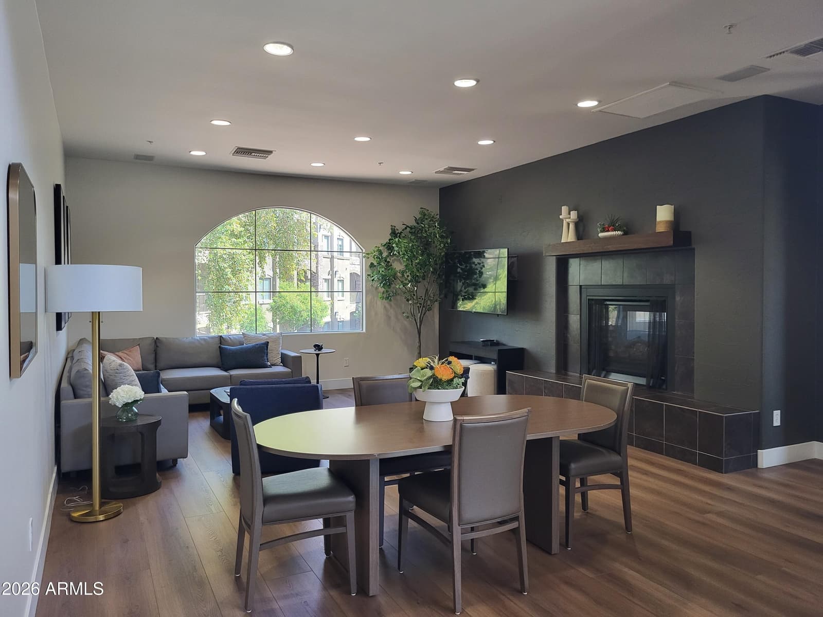 5350 E DEER VALLEY Drive 1249, Phoenix, AZ 85054 — photo 28 of 53