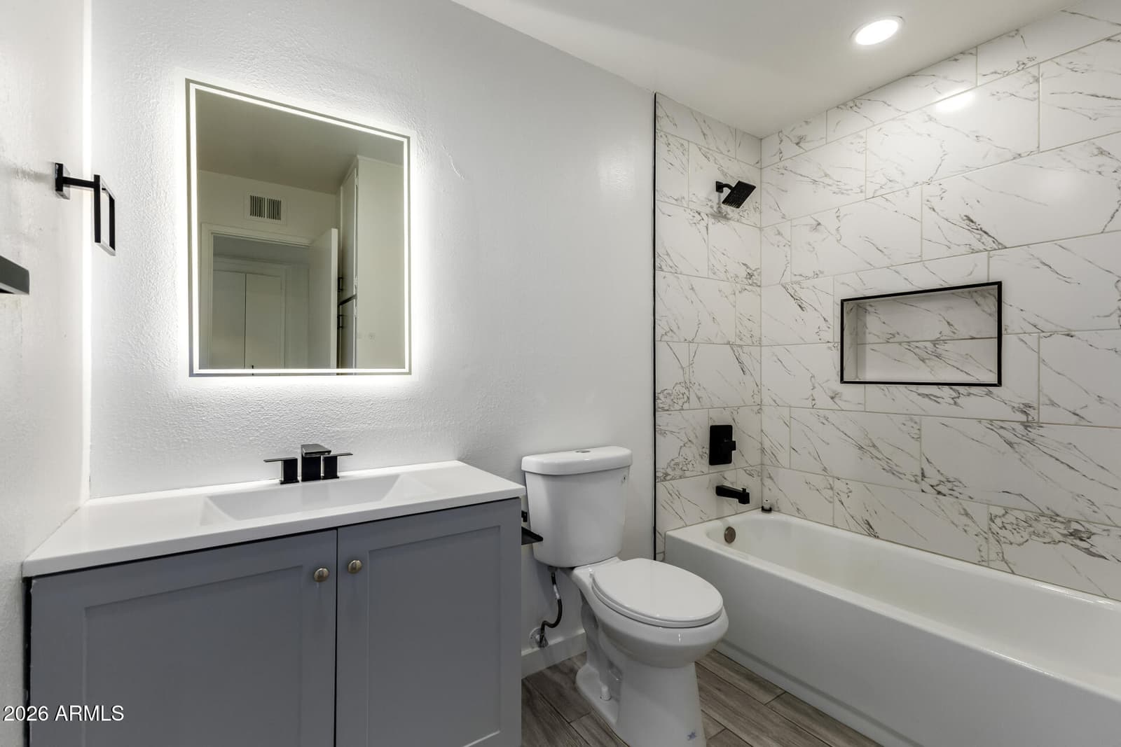 3700 W KEIM Drive, Phoenix, AZ 85019 — photo 3 of 24