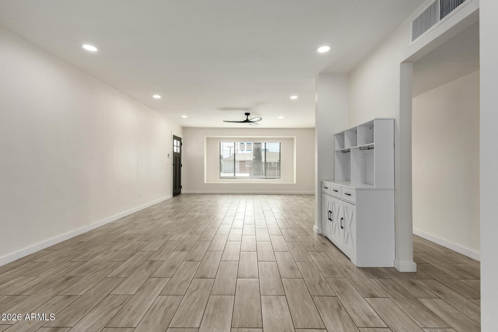 3700 W KEIM Drive, Phoenix, AZ 85019 — photo 7 of 24