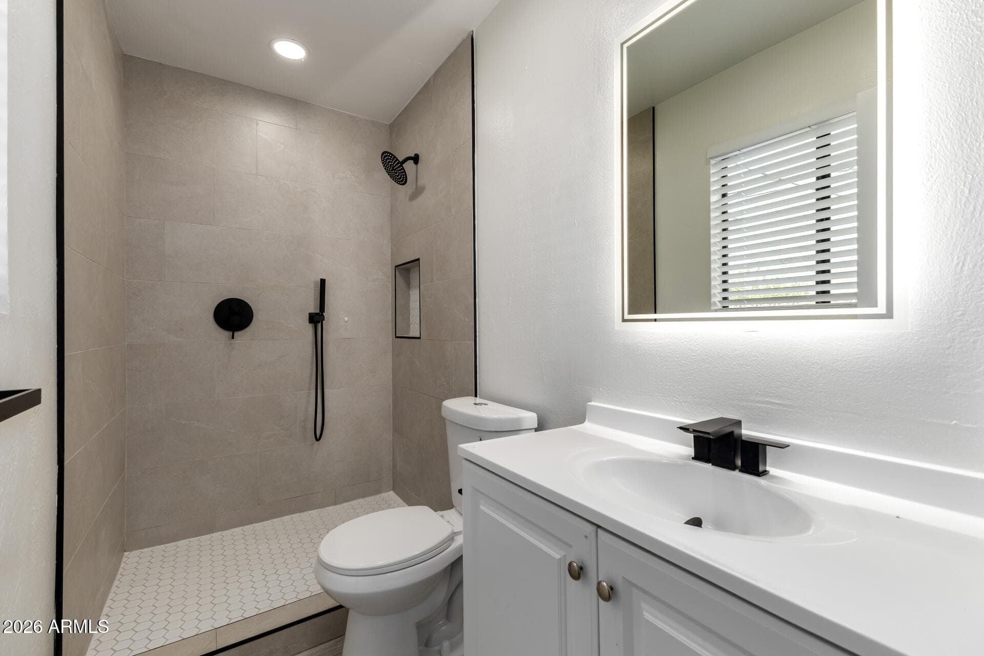 3700 W KEIM Drive, Phoenix, AZ 85019 — photo 16 of 24