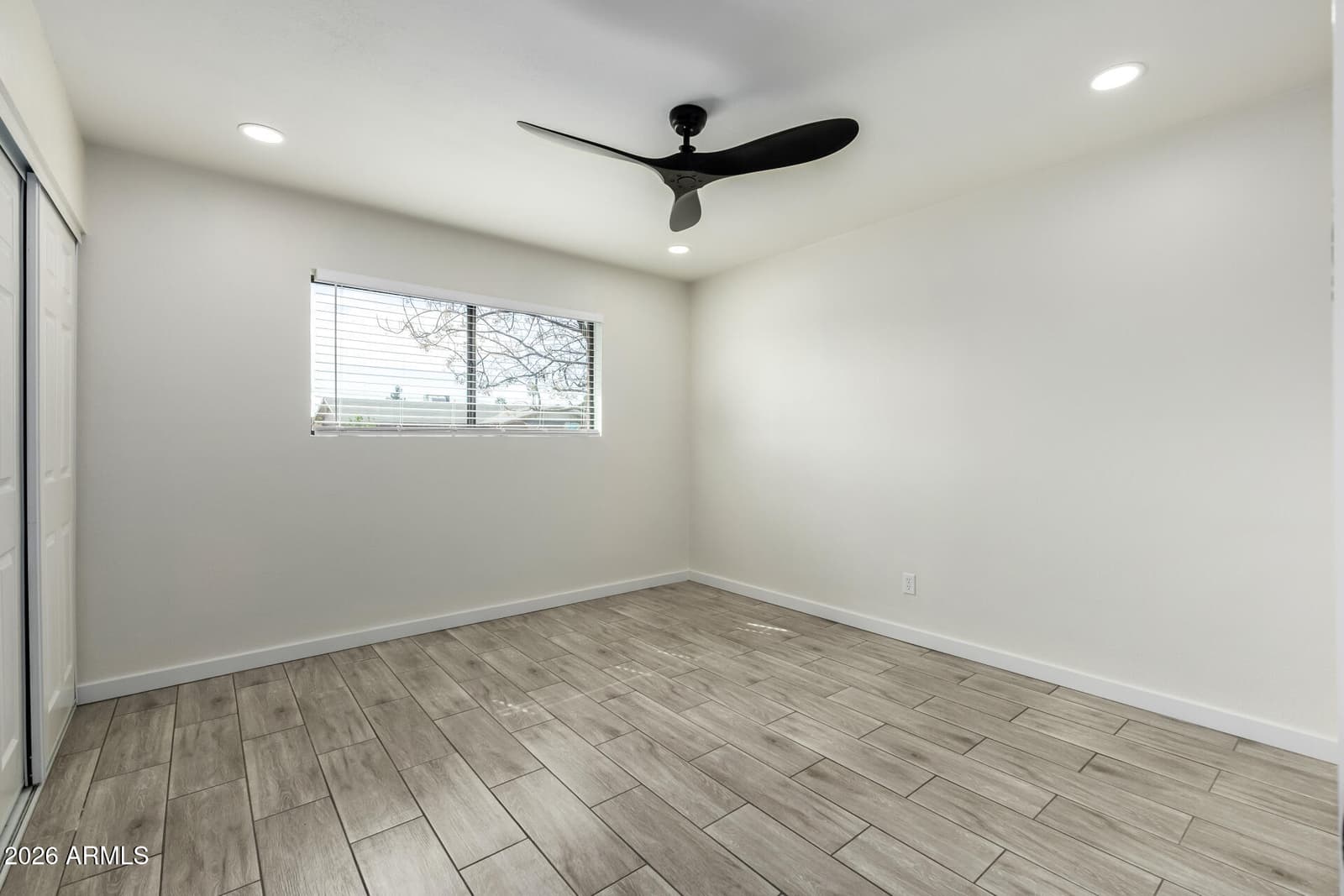 3700 W KEIM Drive, Phoenix, AZ 85019 — photo 18 of 24