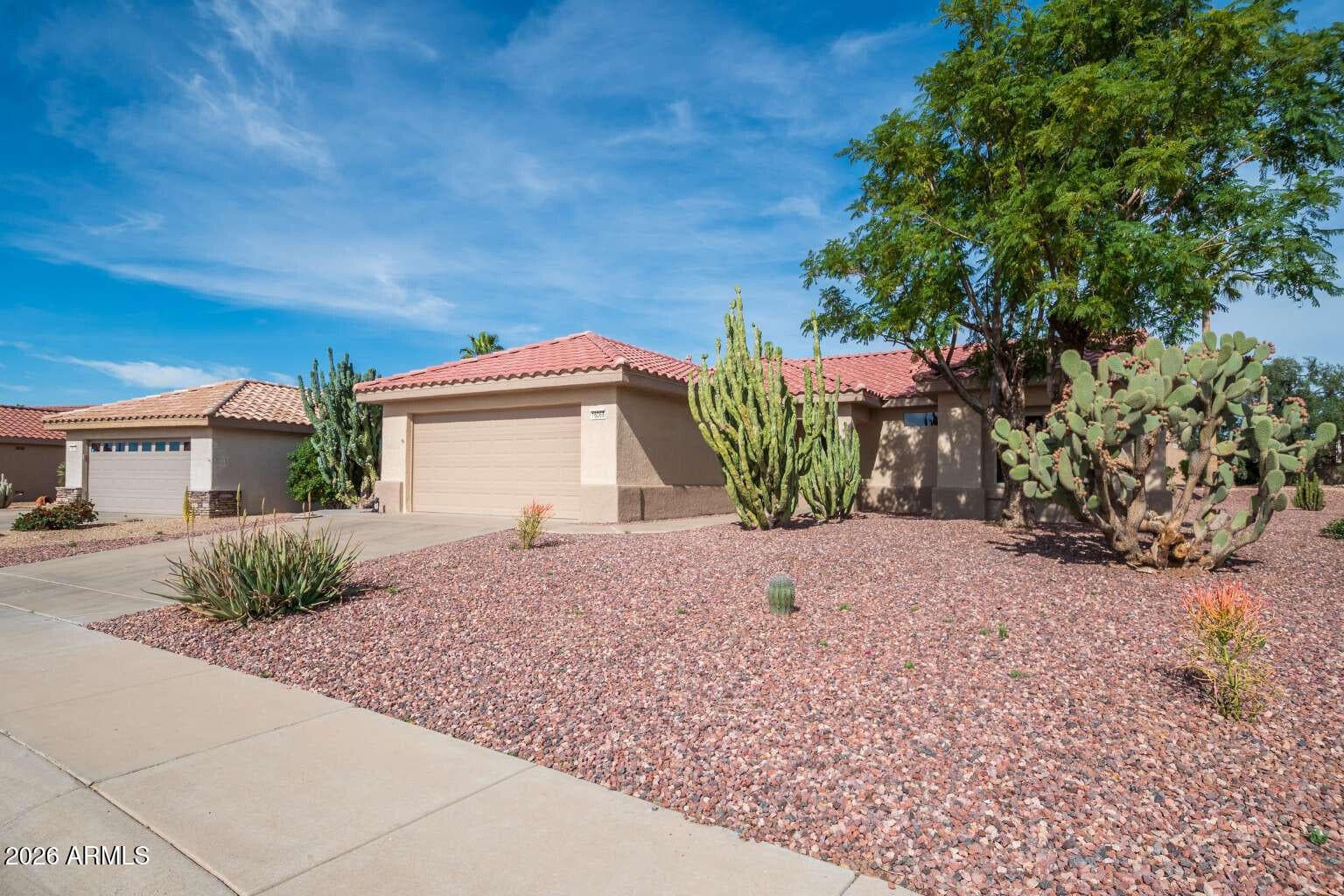 16068 W GLENDORA Court, Surprise, AZ 85374 — photo 6 of 49