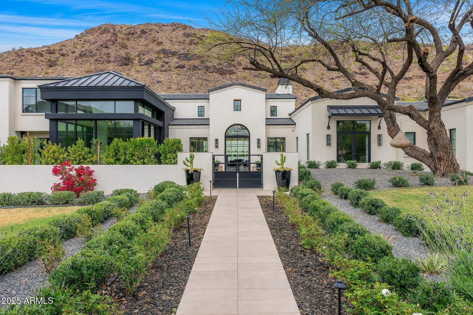6126 E JOSHUA TREE Lane, Paradise Valley, AZ 85253 — photo 1 of 35