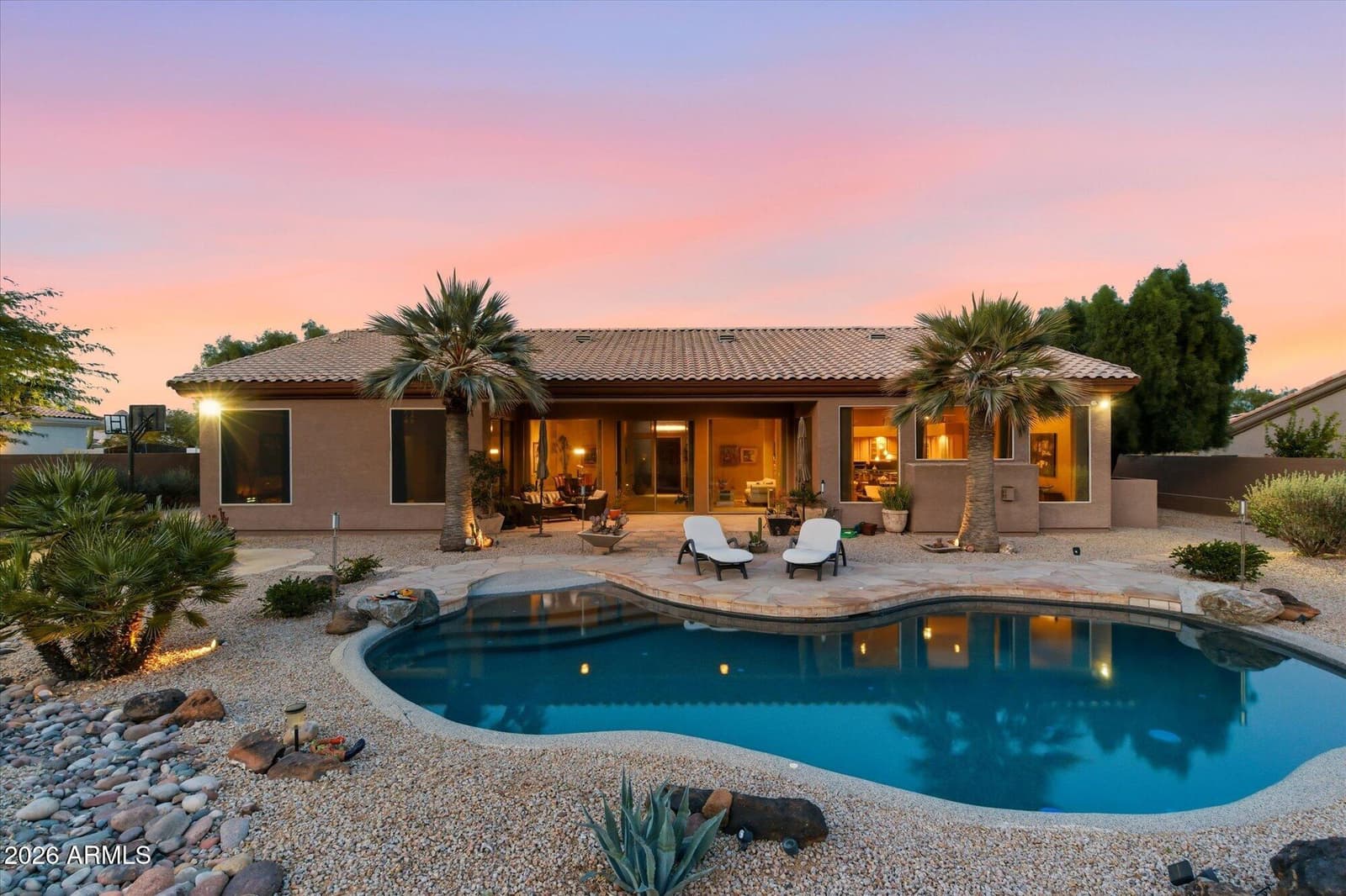 5565 W PINNACLE HILL Drive W, Glendale, AZ 85310 — photo 5 of 54