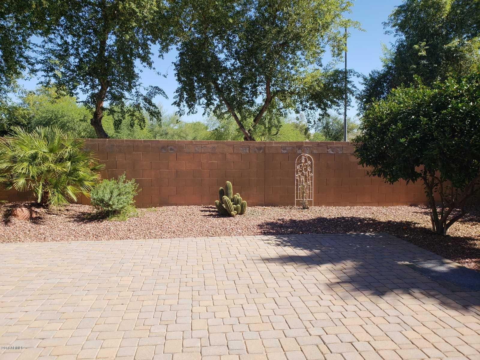 11765 N 147TH Drive, Surprise, AZ 85379 — photo 9 of 24