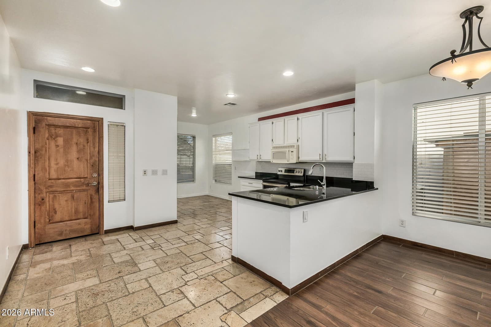 6157 W ECHO Lane, Glendale, AZ 85302 — photo 10 of 27