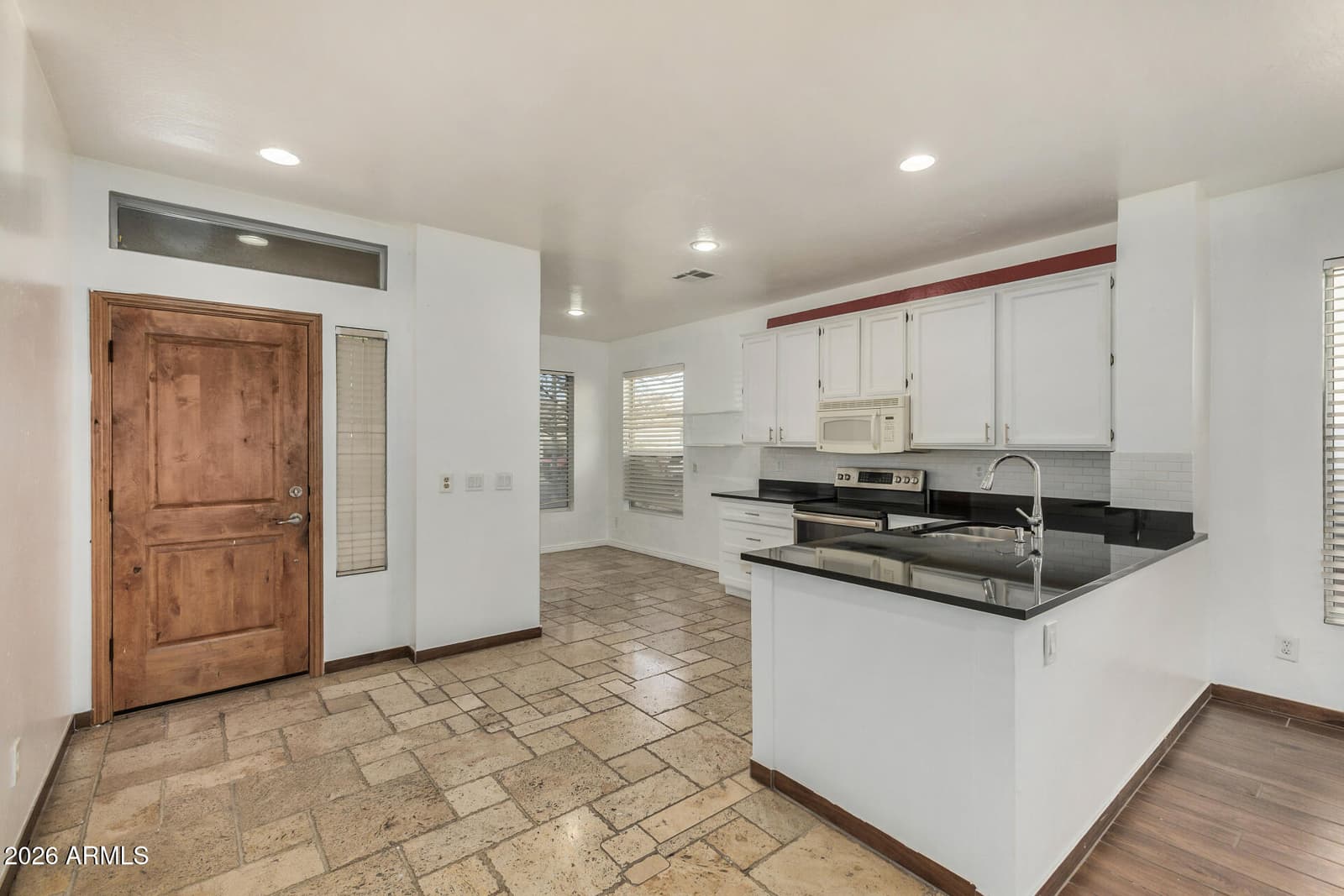 6157 W ECHO Lane, Glendale, AZ 85302 — photo 11 of 27