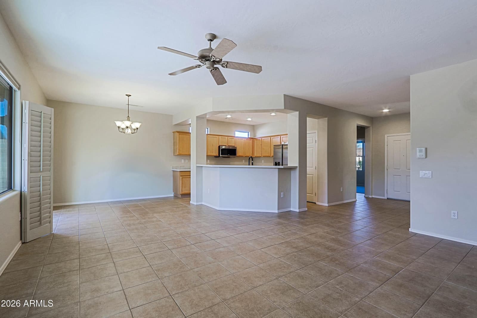 20862 N SEQUOIA CREST Drive, Surprise, AZ 85387 — photo 5 of 33