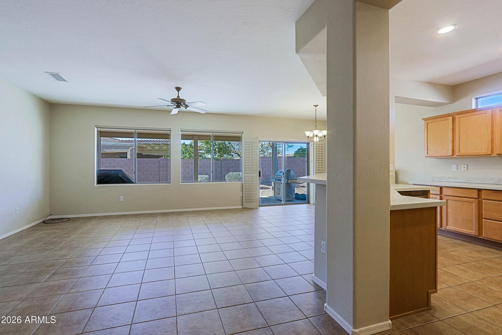 20862 N SEQUOIA CREST Drive, Surprise, AZ 85387 — photo 9 of 33
