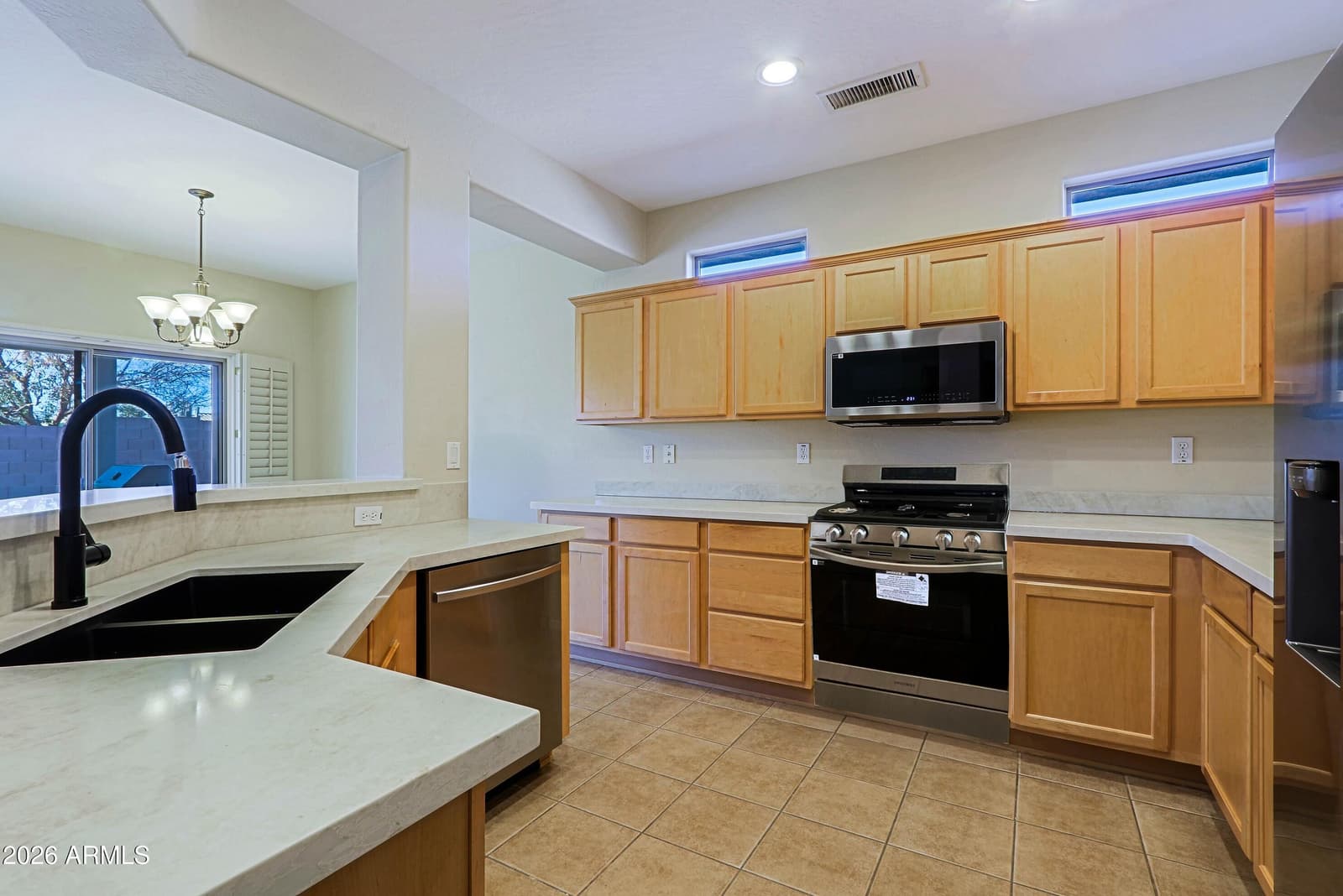 20862 N SEQUOIA CREST Drive, Surprise, AZ 85387 — photo 12 of 33