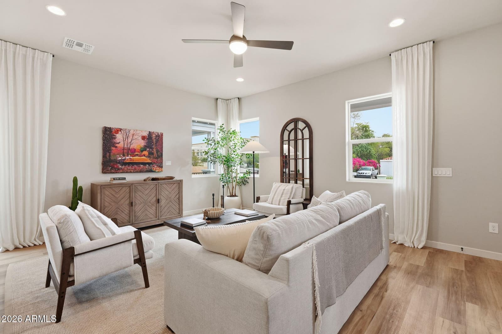134 W HOLCOMB Lane, Phoenix, AZ 85003 — photo 14 of 40