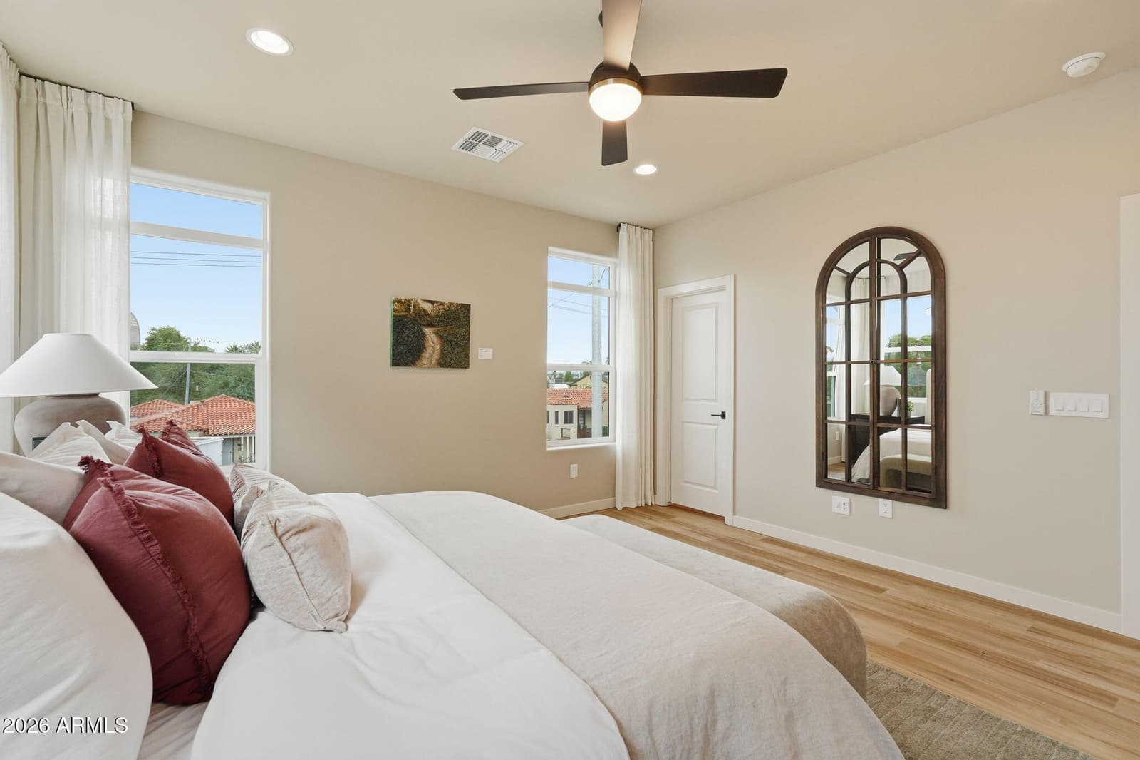 134 W HOLCOMB Lane, Phoenix, AZ 85003 — photo 25 of 40